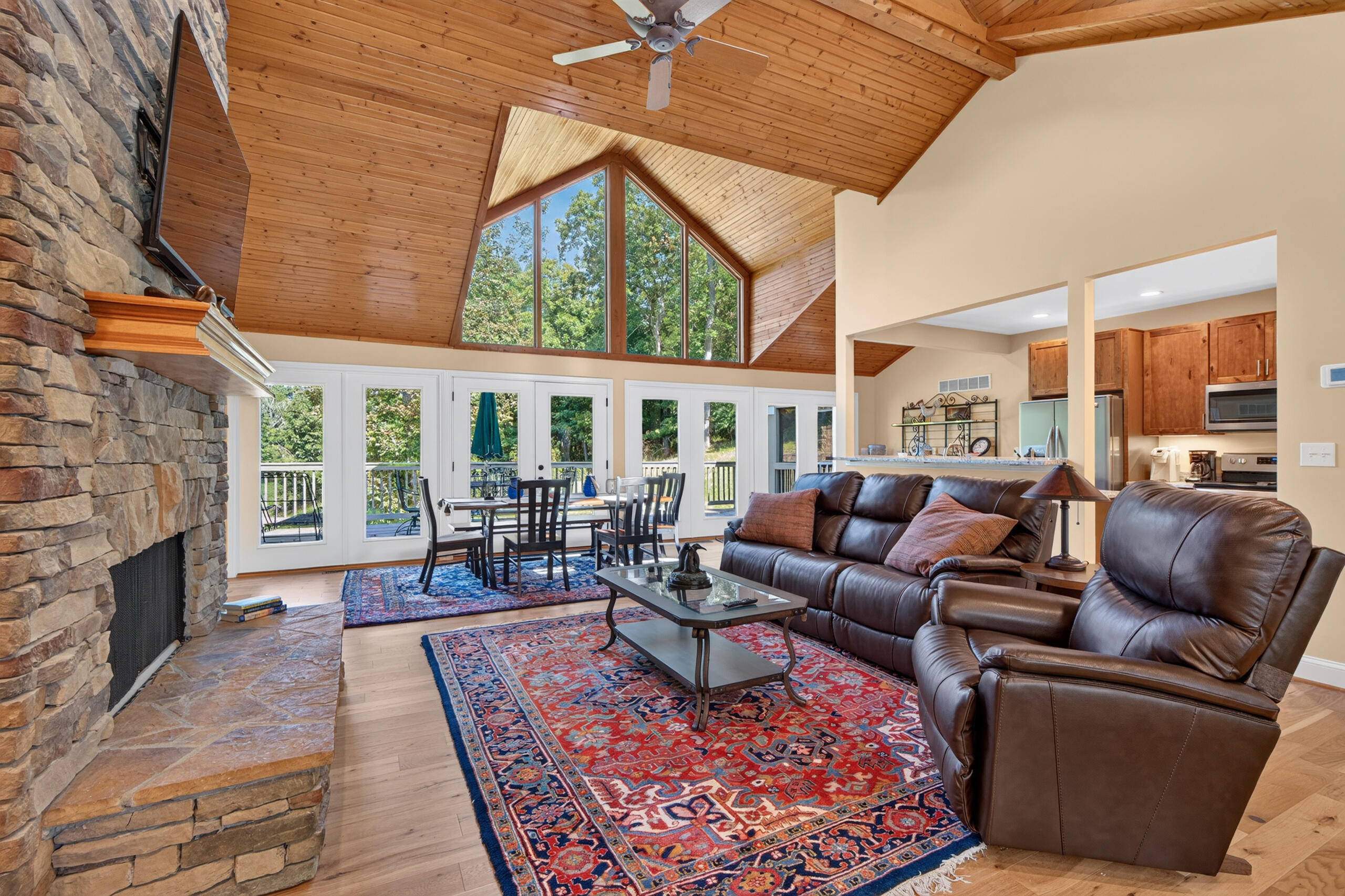 153 Deerlake Path Property Photo 10