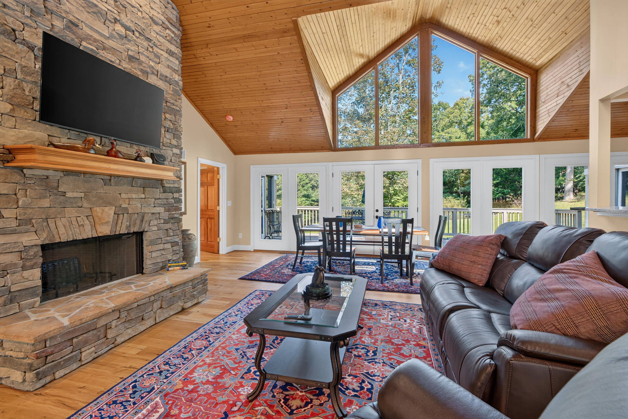 153 Deerlake Path Property Photo 11