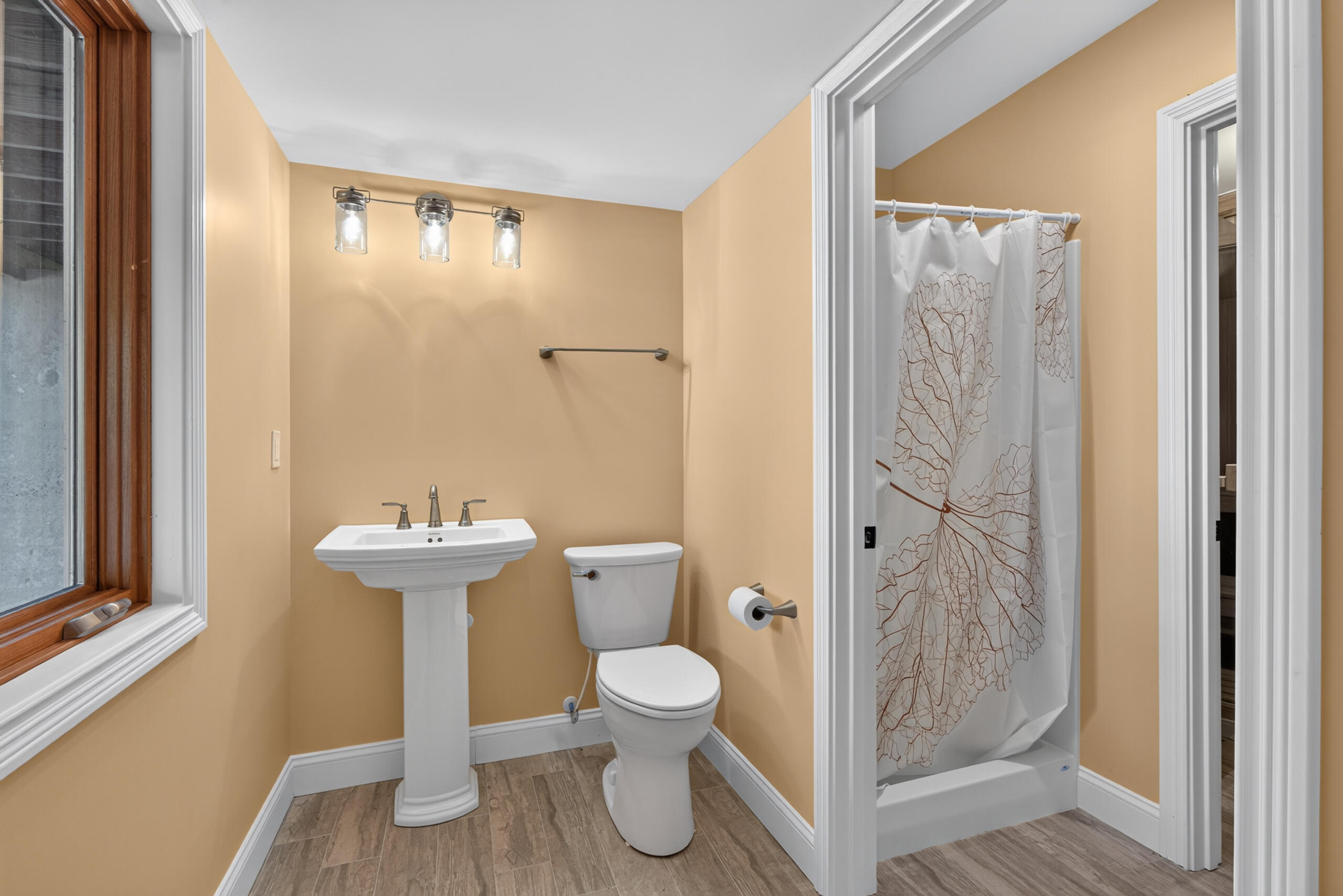153 Deerlake Path Property Photo 47
