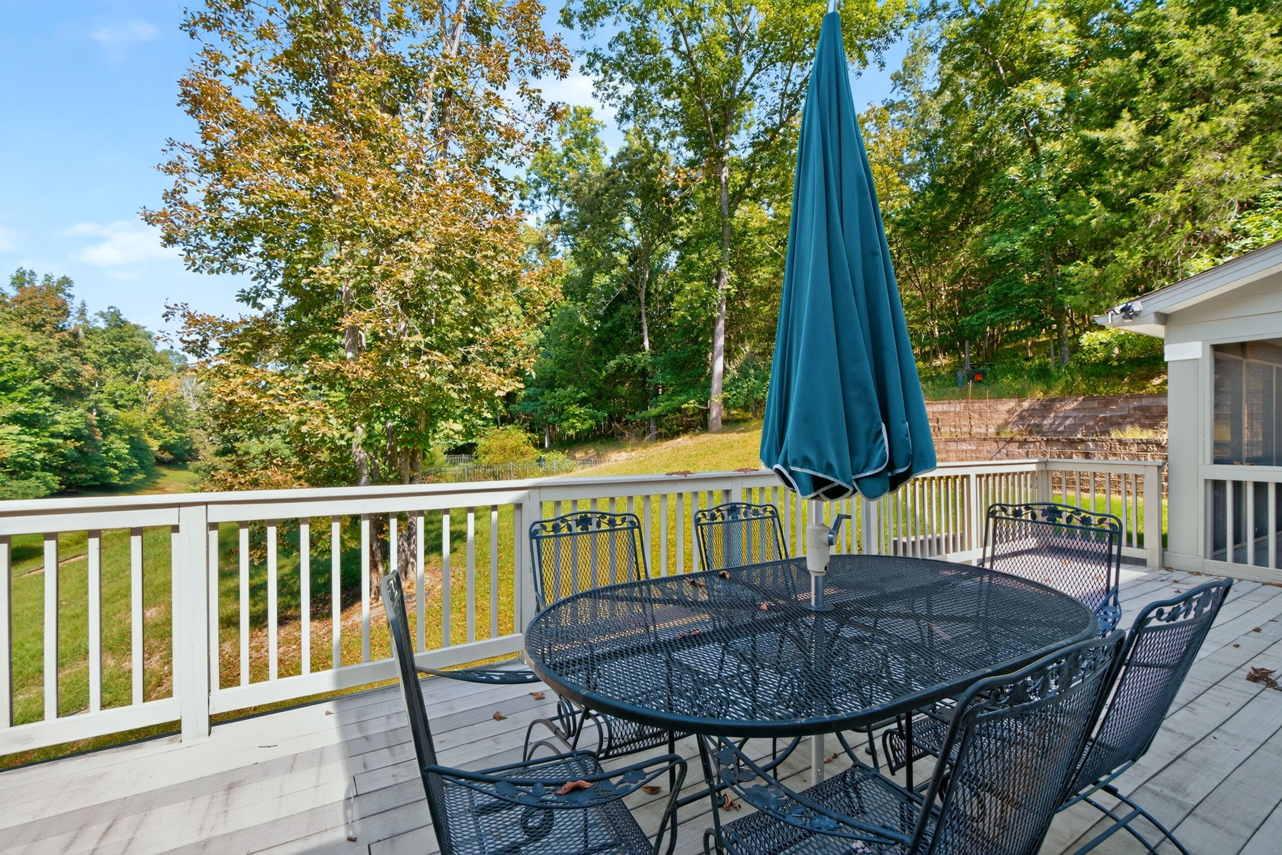 153 Deerlake Path Property Photo 54