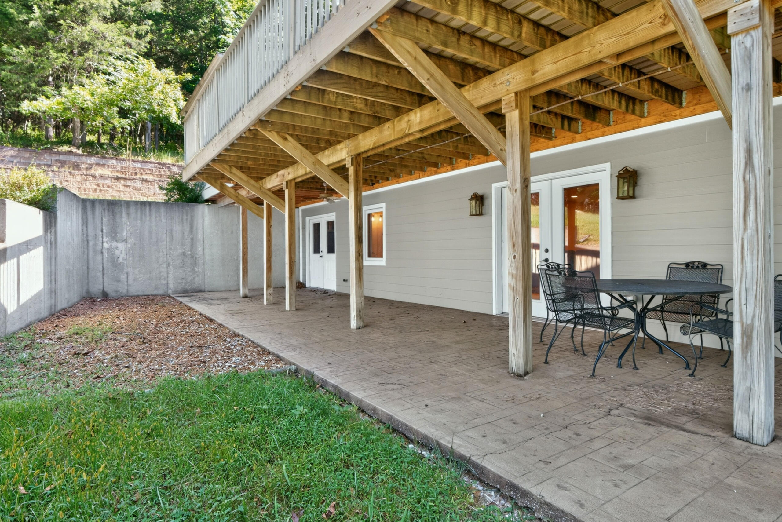 153 Deerlake Path Property Photo 56