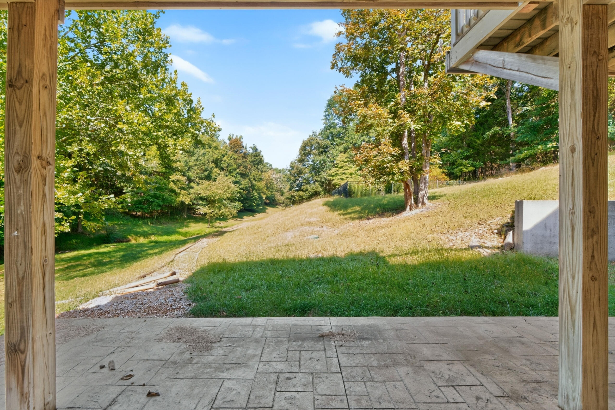 153 Deerlake Path Property Photo 57