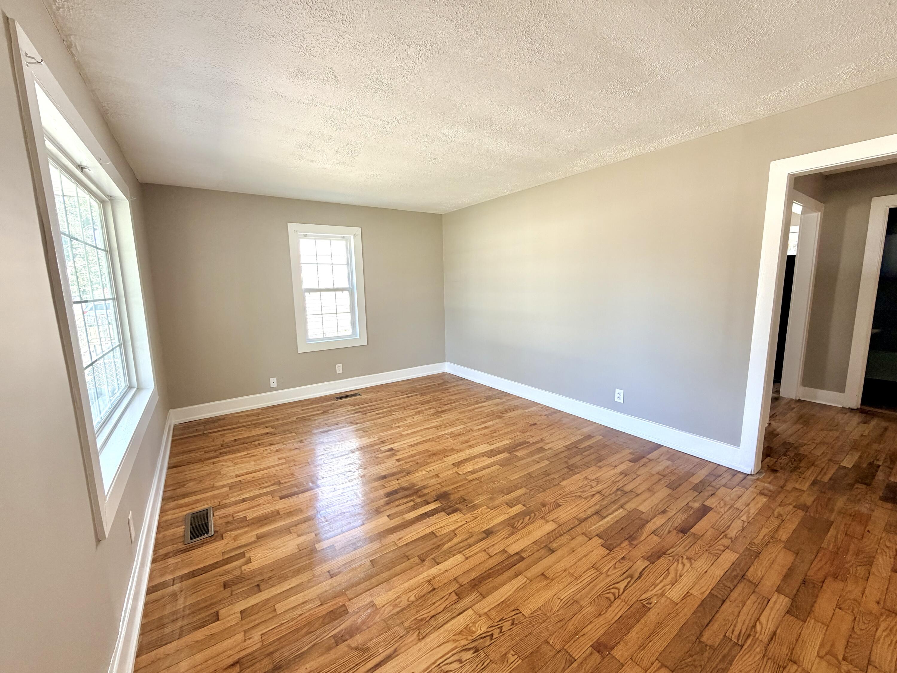 2607 Florence Street Property Photo 2
