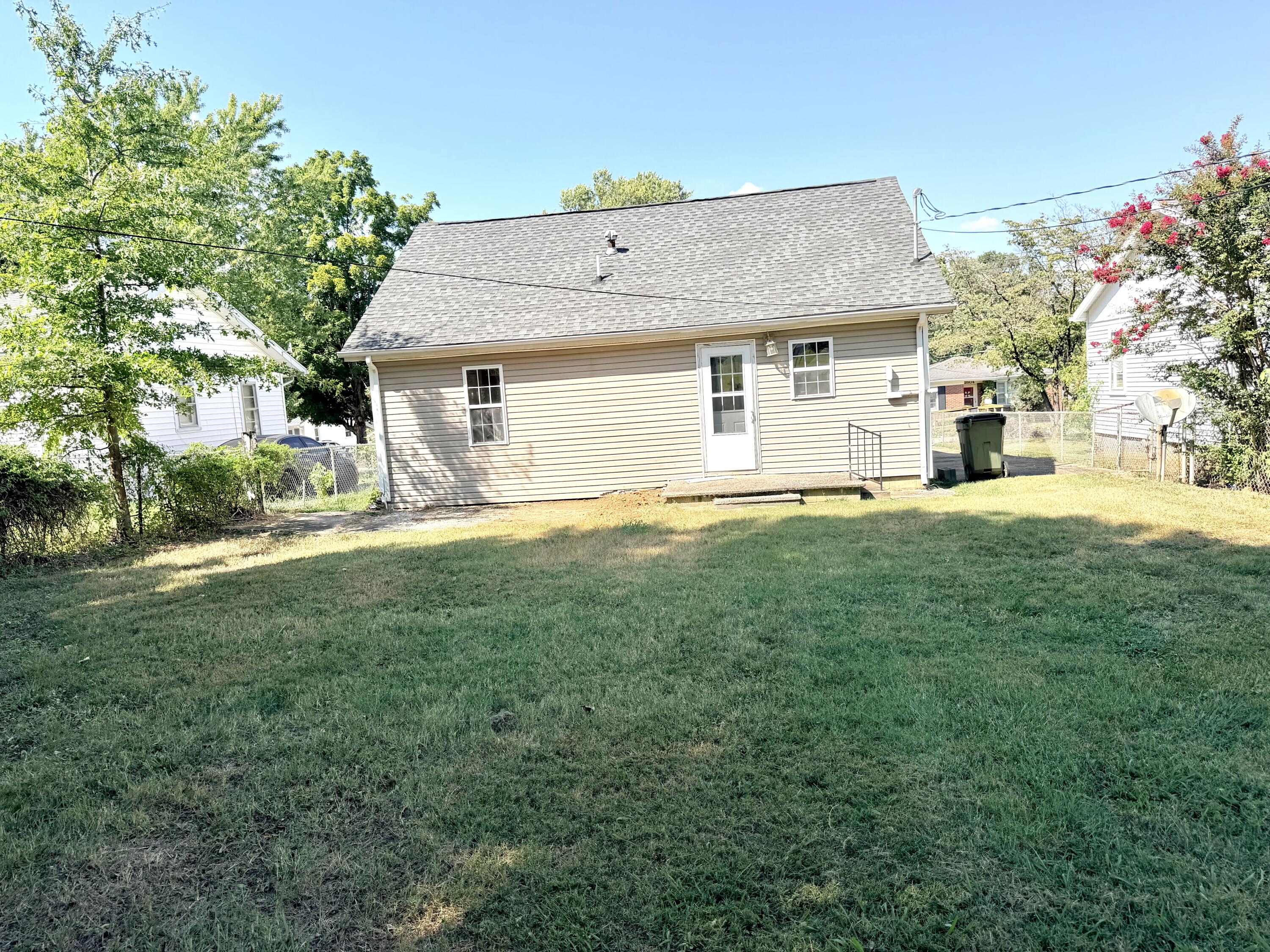 2607 Florence Street Property Photo 18