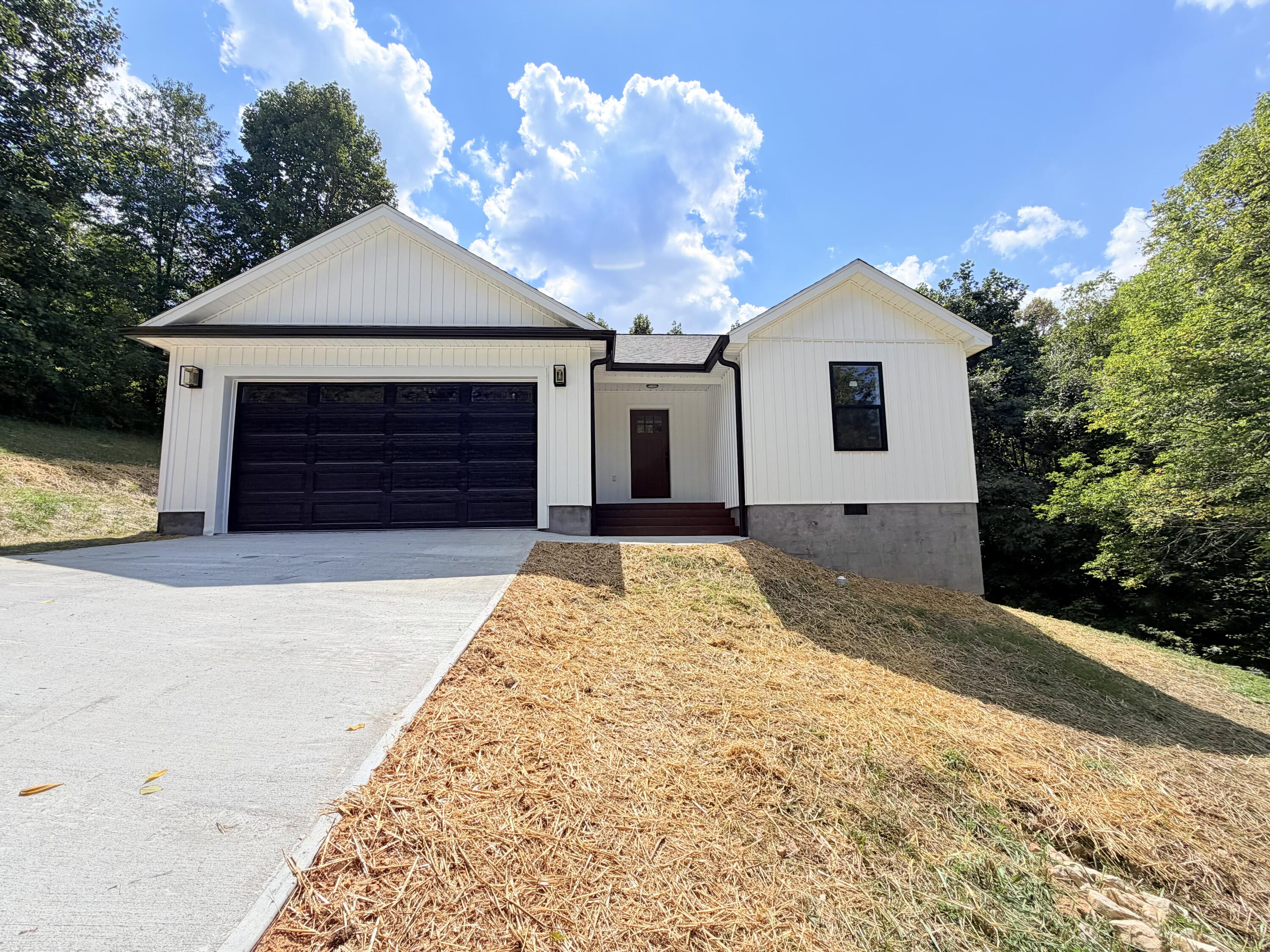 40 Sandstone Drive Property Photo 4