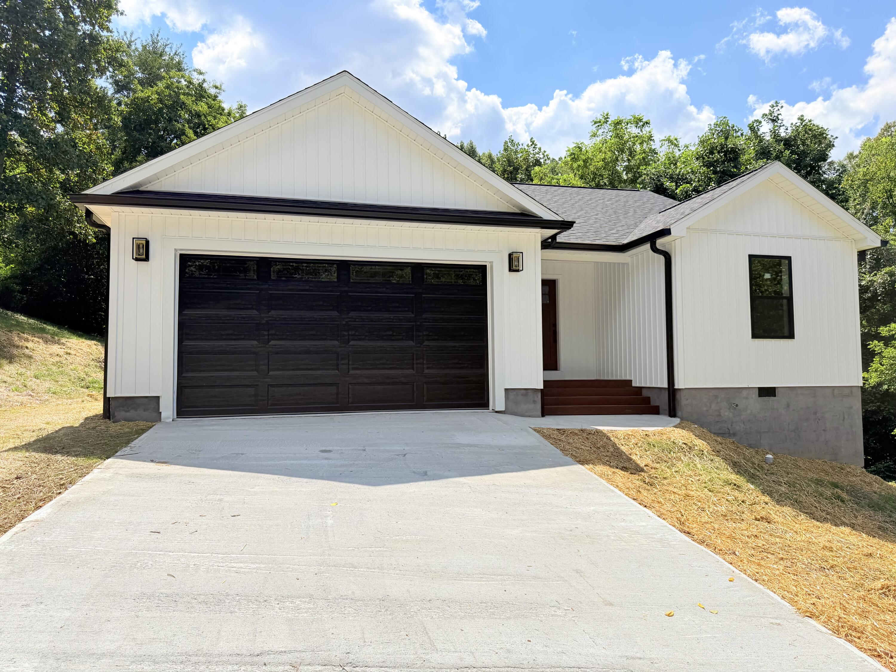 40 Sandstone Drive Property Photo 6