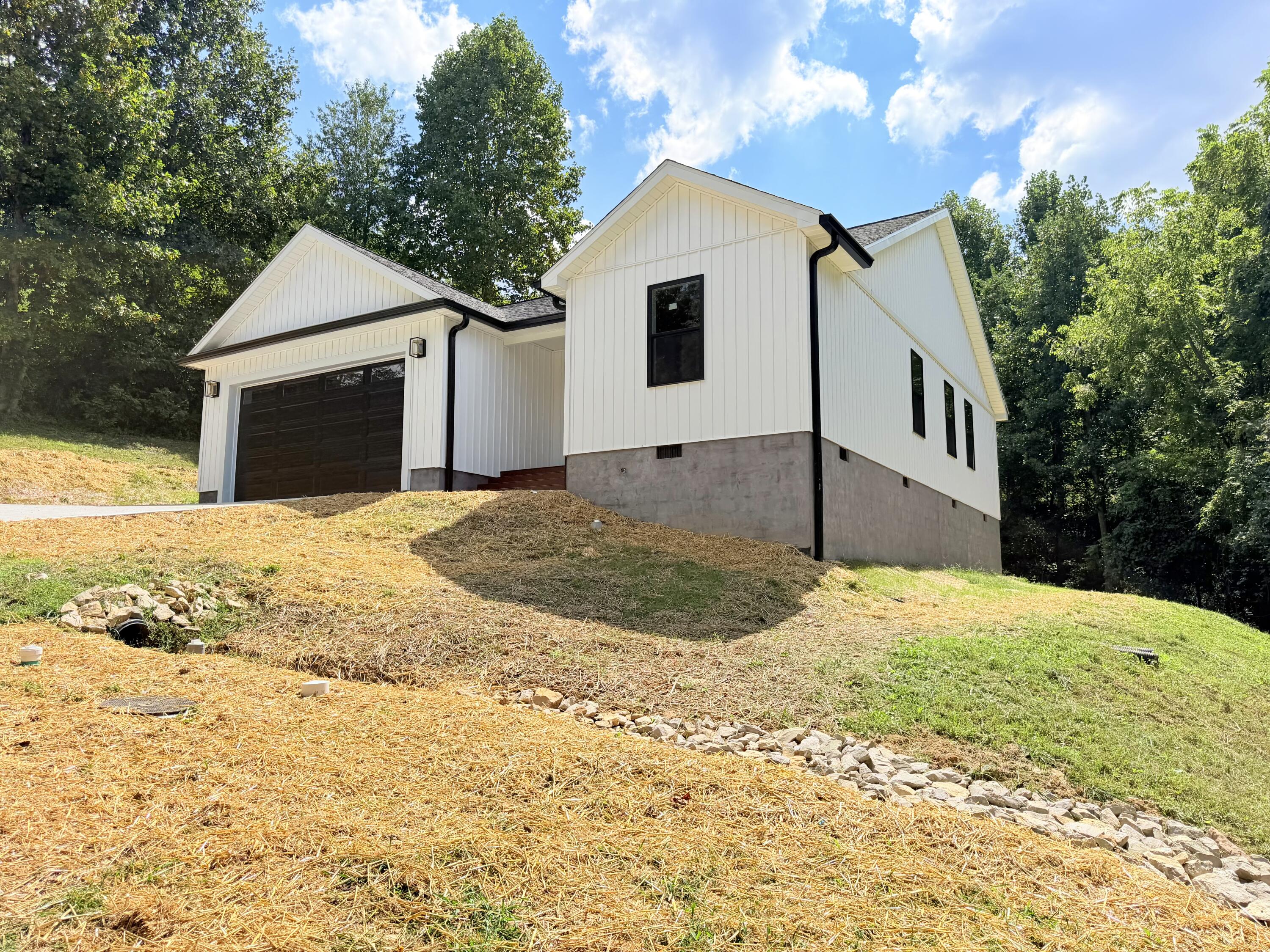 40 Sandstone Drive Property Photo 11
