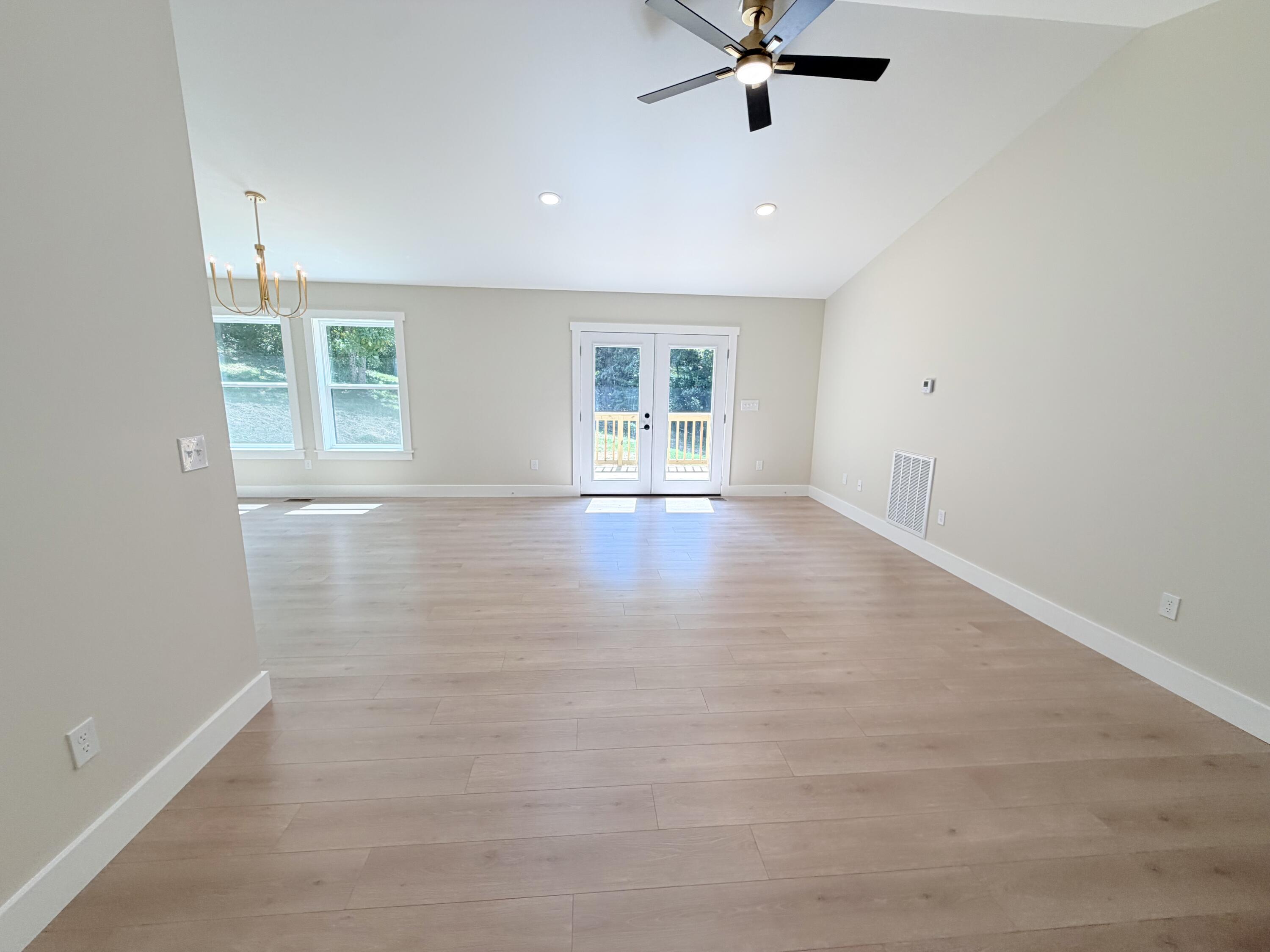 40 Sandstone Drive Property Photo 29