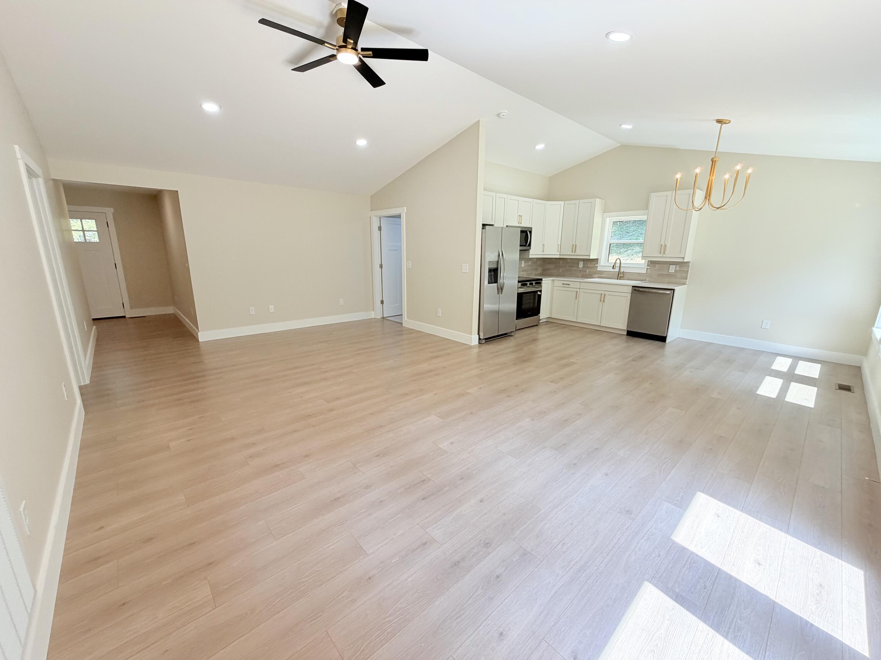 40 Sandstone Drive Property Photo 31