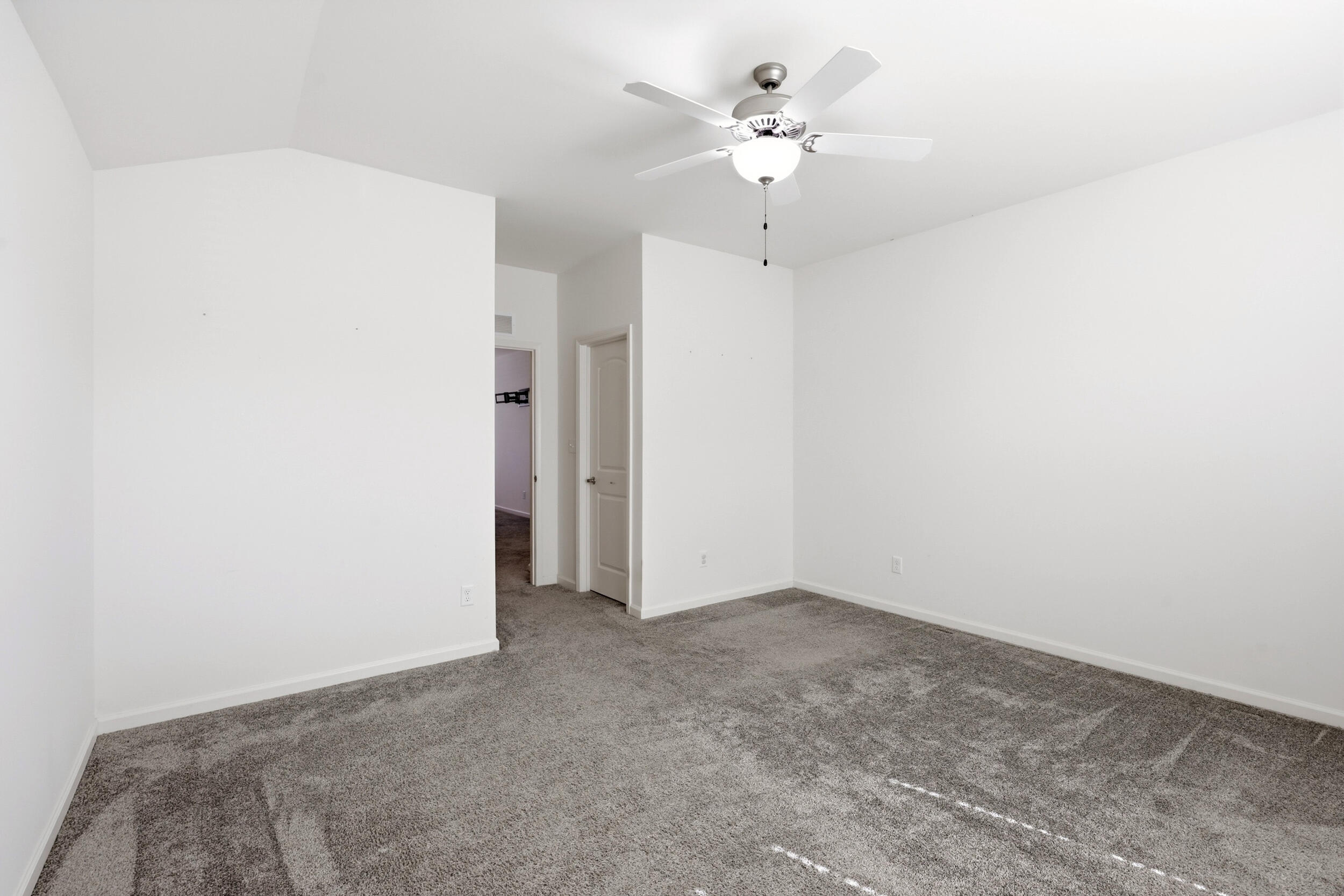 110 Castle Acre Way Property Photo 26