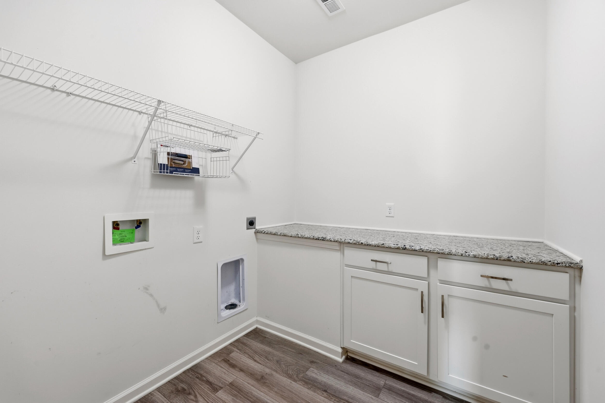 110 Castle Acre Way Property Photo 27