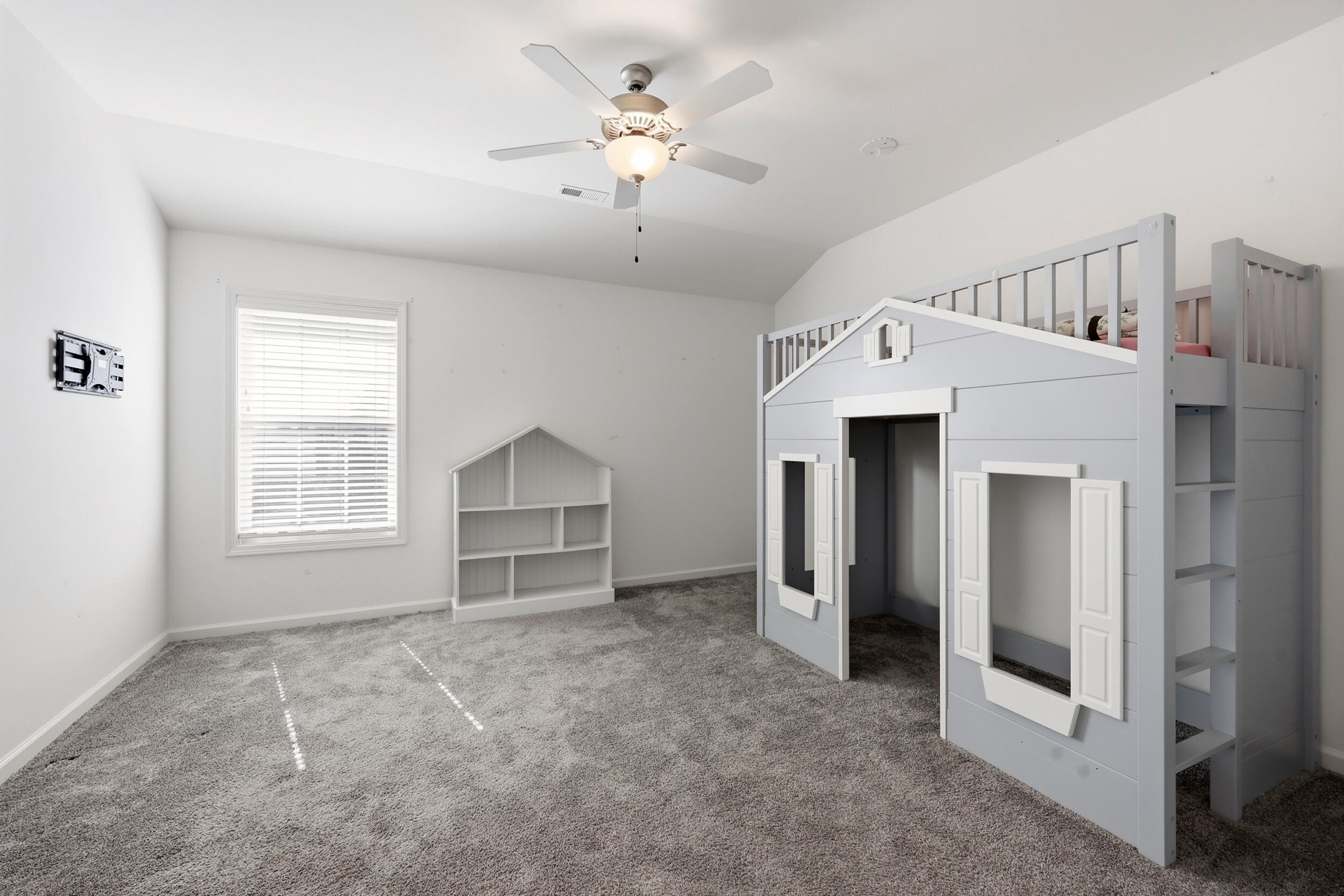 110 Castle Acre Way Property Photo 30