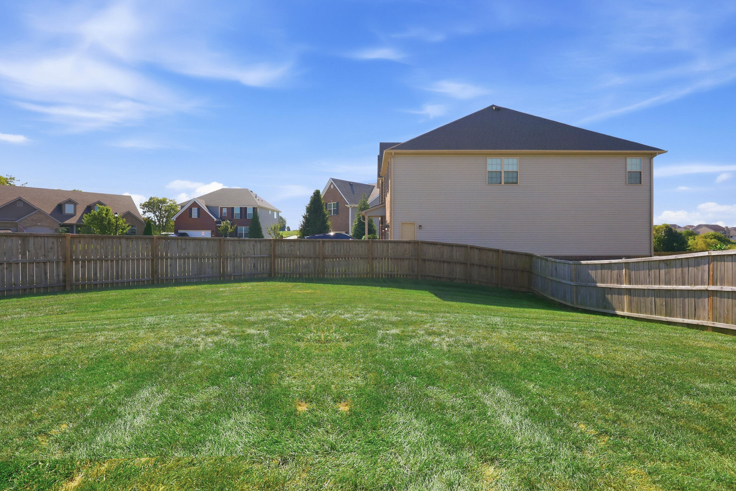 110 Castle Acre Way Property Photo 40