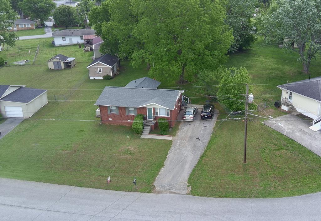204 Crest Drive Property Photo 1