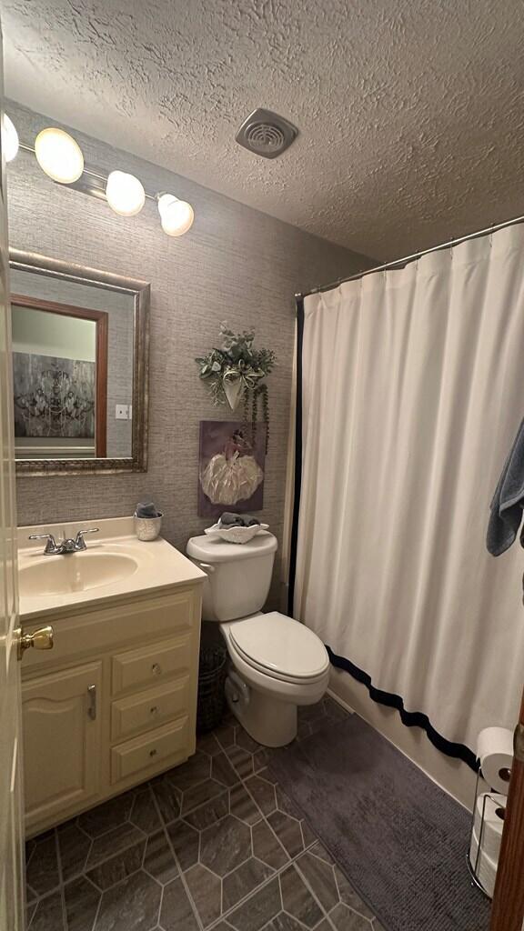 204 Crest Drive Property Photo 21