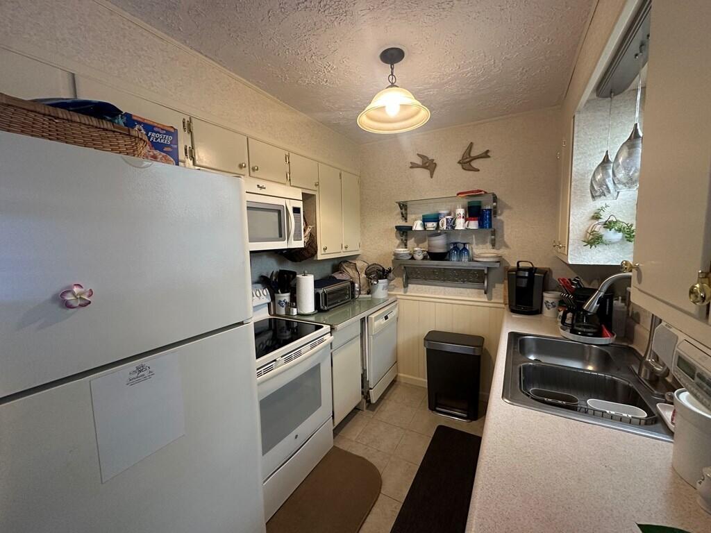204 Crest Drive Property Photo 24