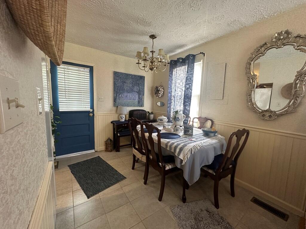 204 Crest Drive Property Photo 26