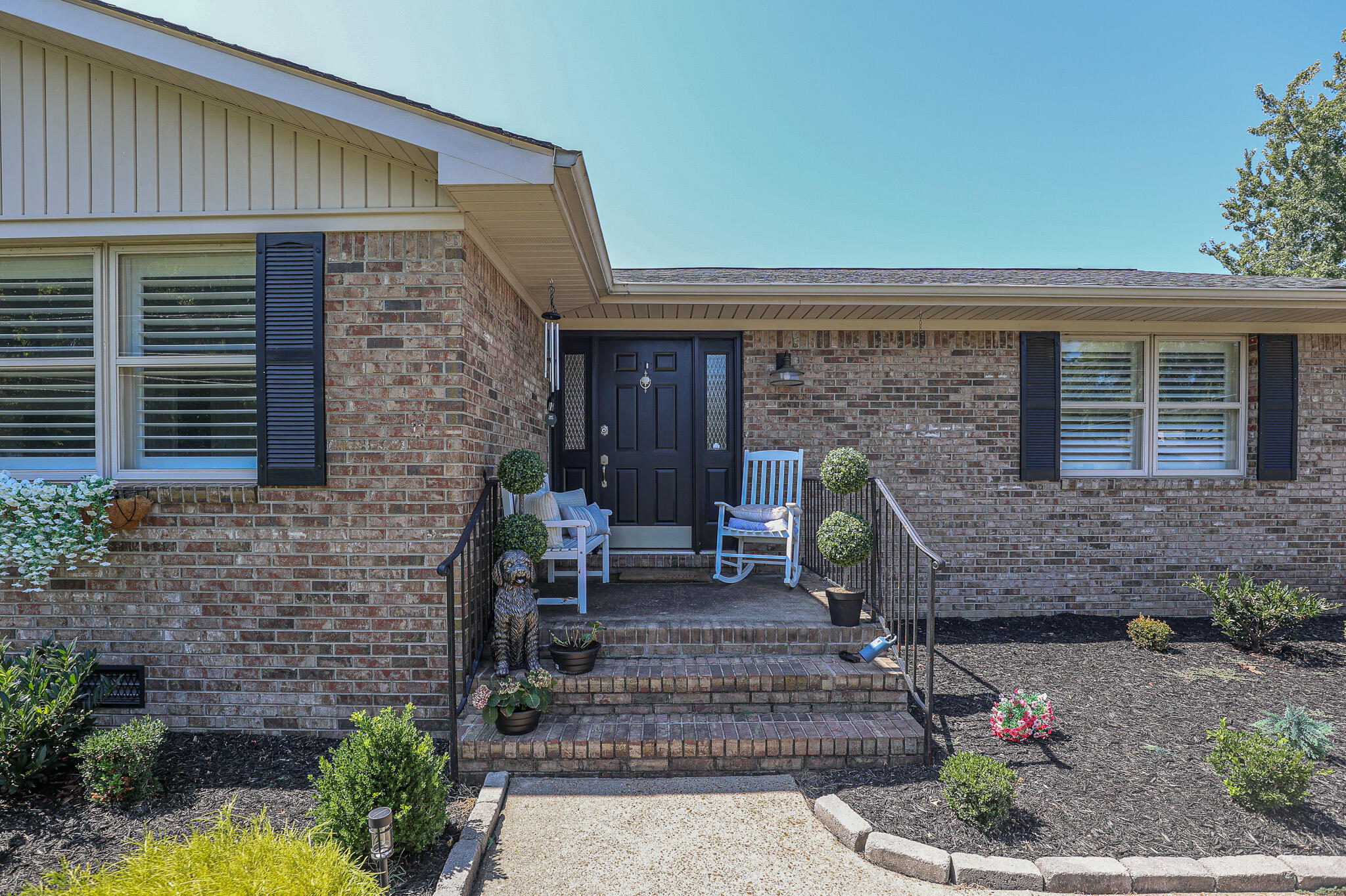 135 Brookfield Drive Property Photo 3