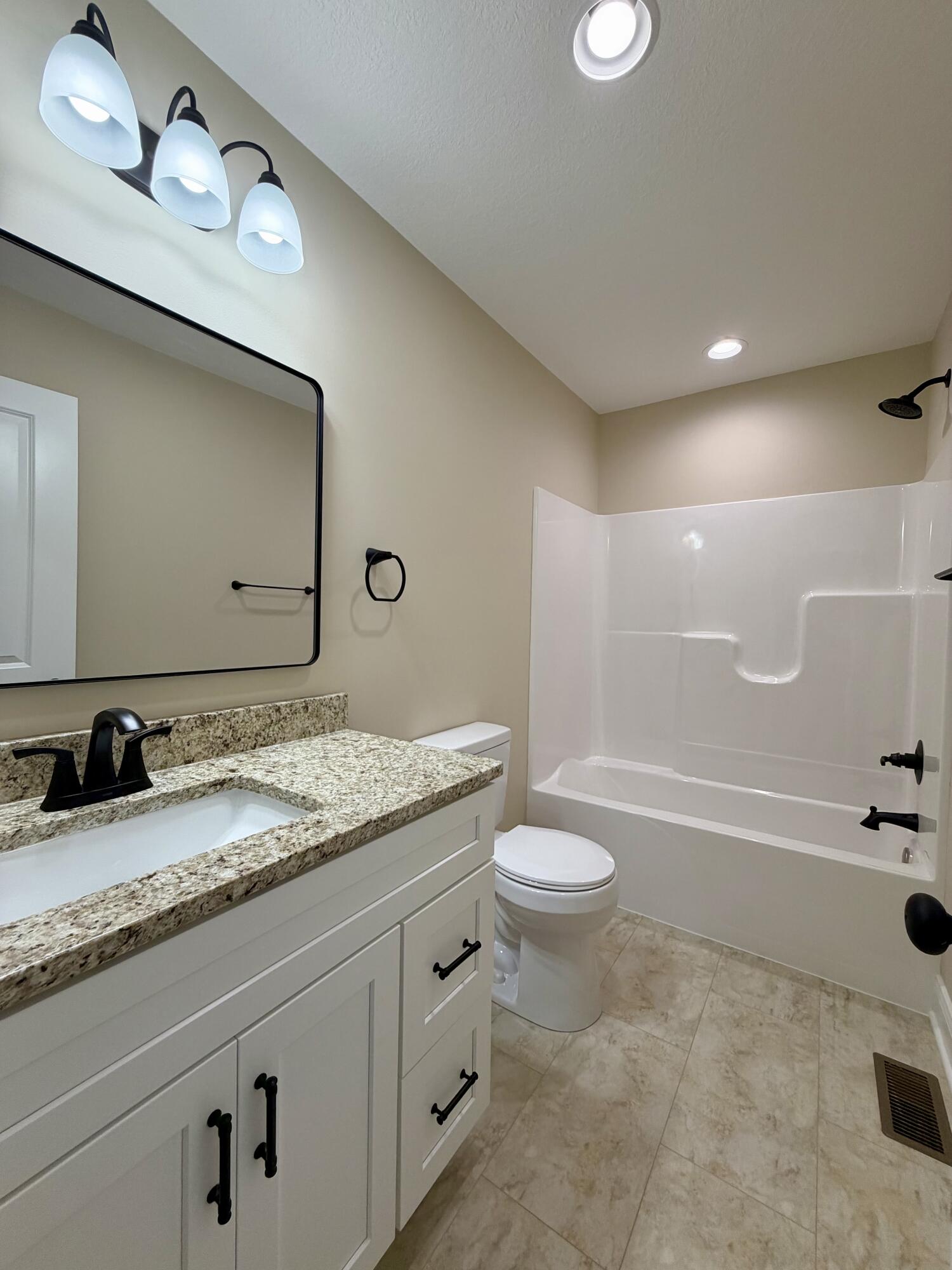 1701 Keenland Drive Property Photo 4