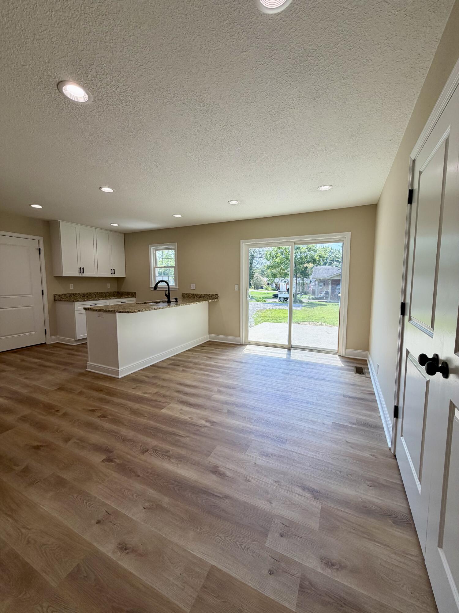 1701 Keenland Drive Property Photo 7