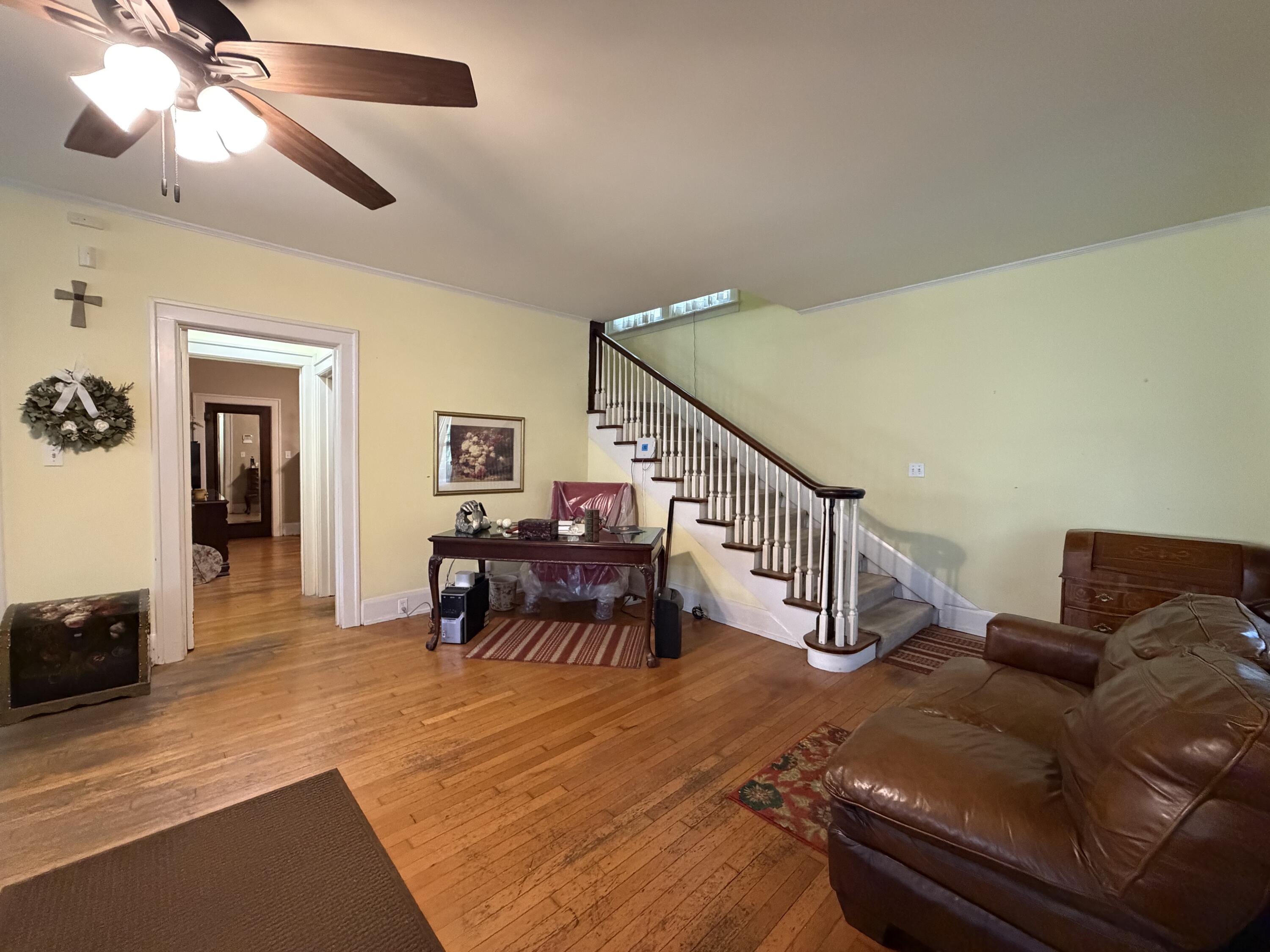 522 N Main Street Property Photo 6