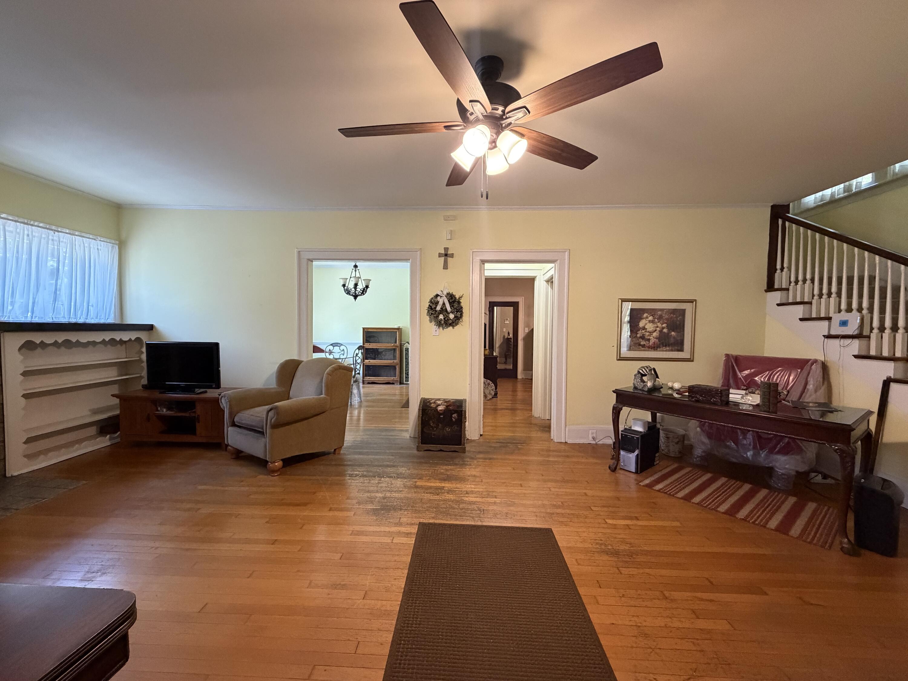 522 N Main Street Property Photo 7