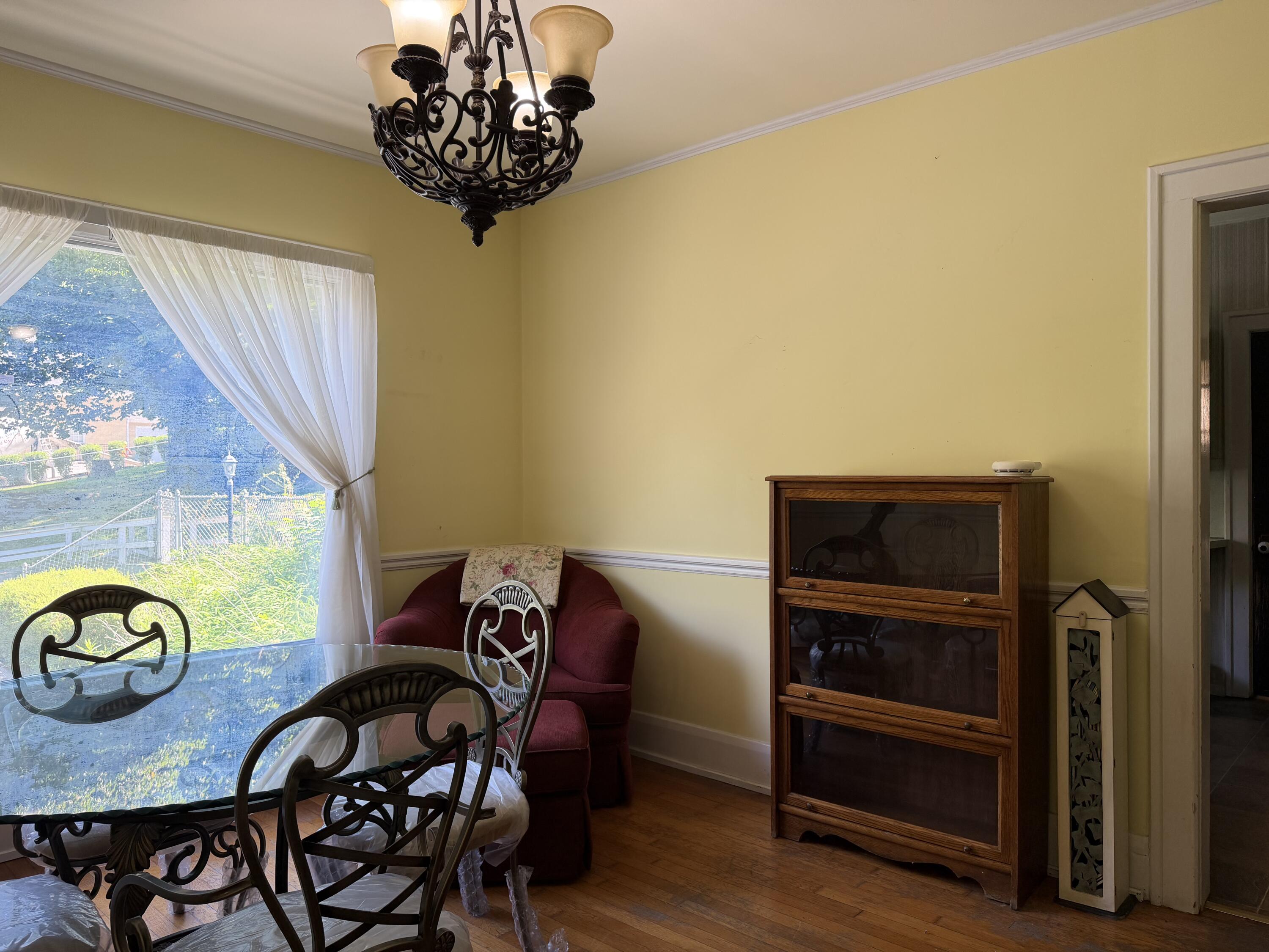 522 N Main Street Property Photo 14