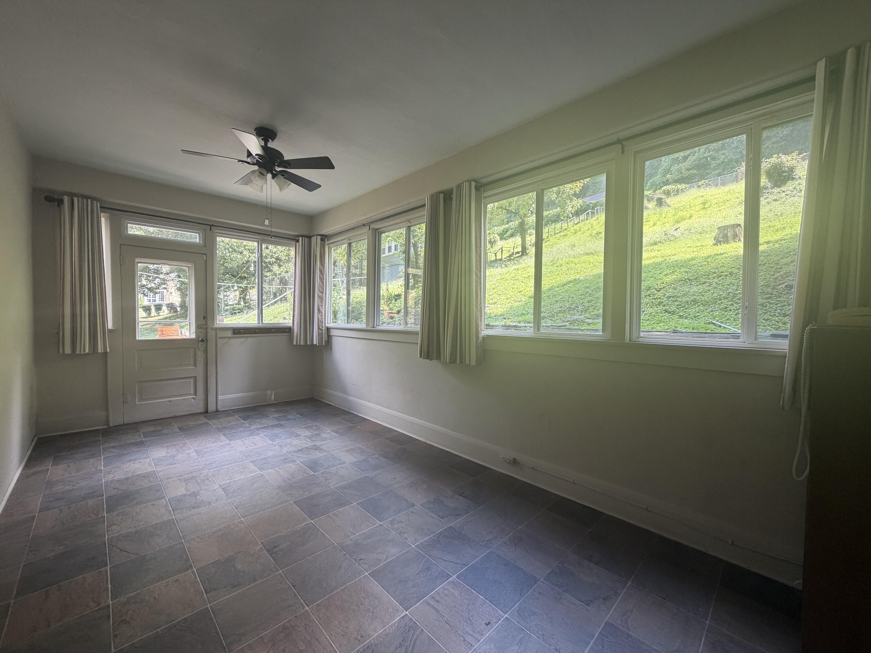 522 N Main Street Property Photo 27