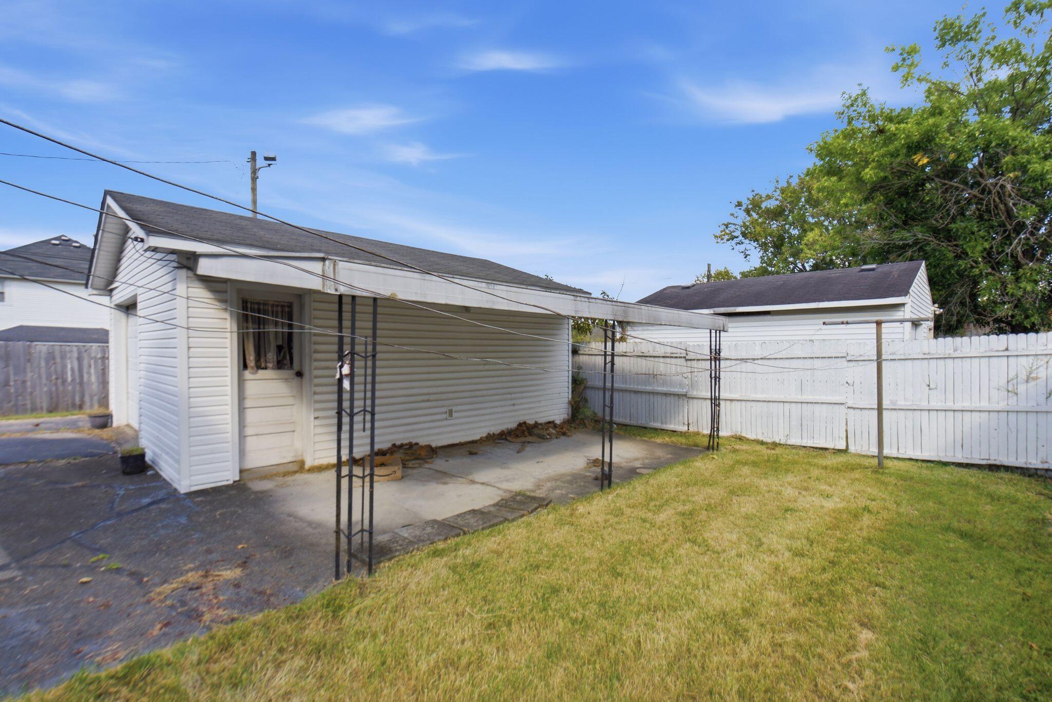 5 S Burns Avenue Property Photo 27