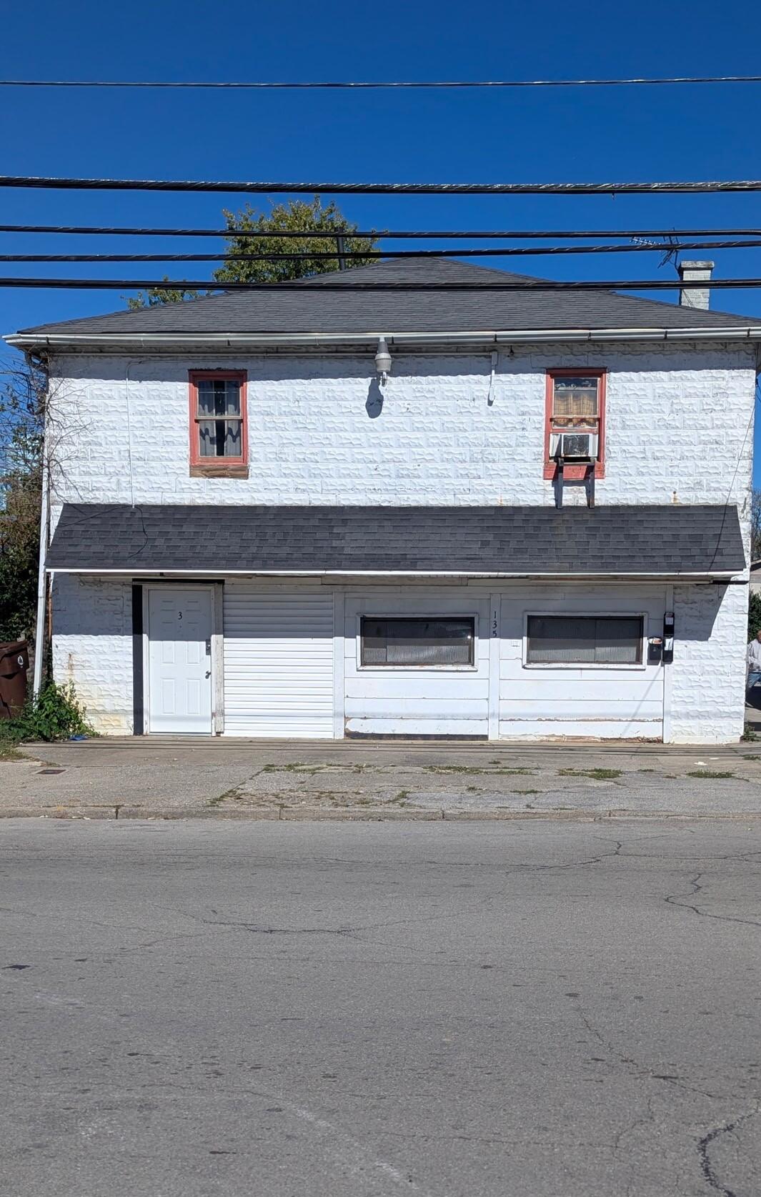 135 E Broadway Street Property Photo 1