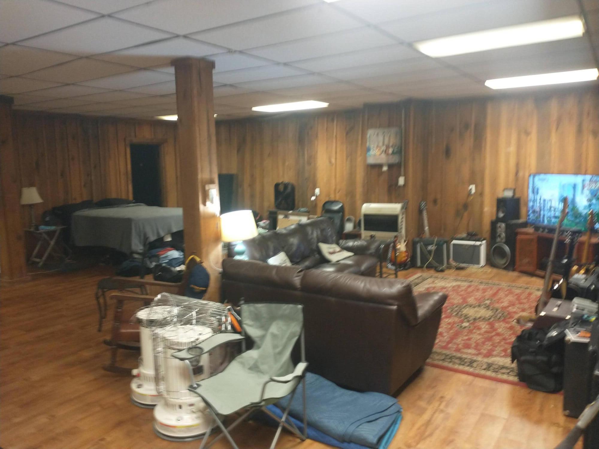 135 E Broadway Street Property Photo 2
