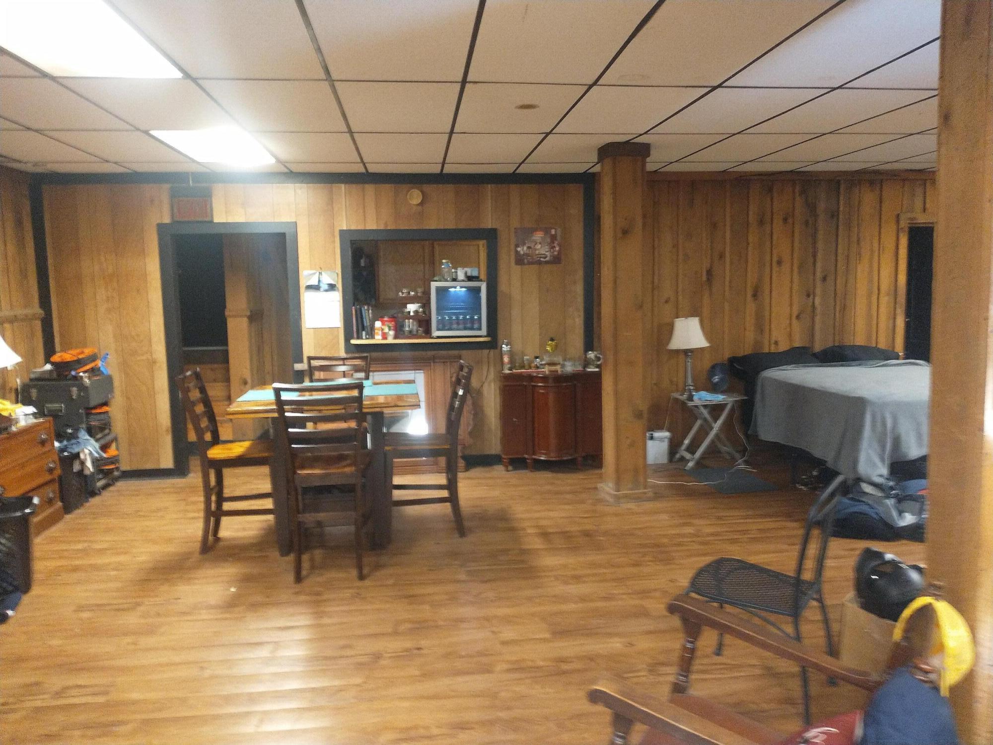 135 E Broadway Street Property Photo 3