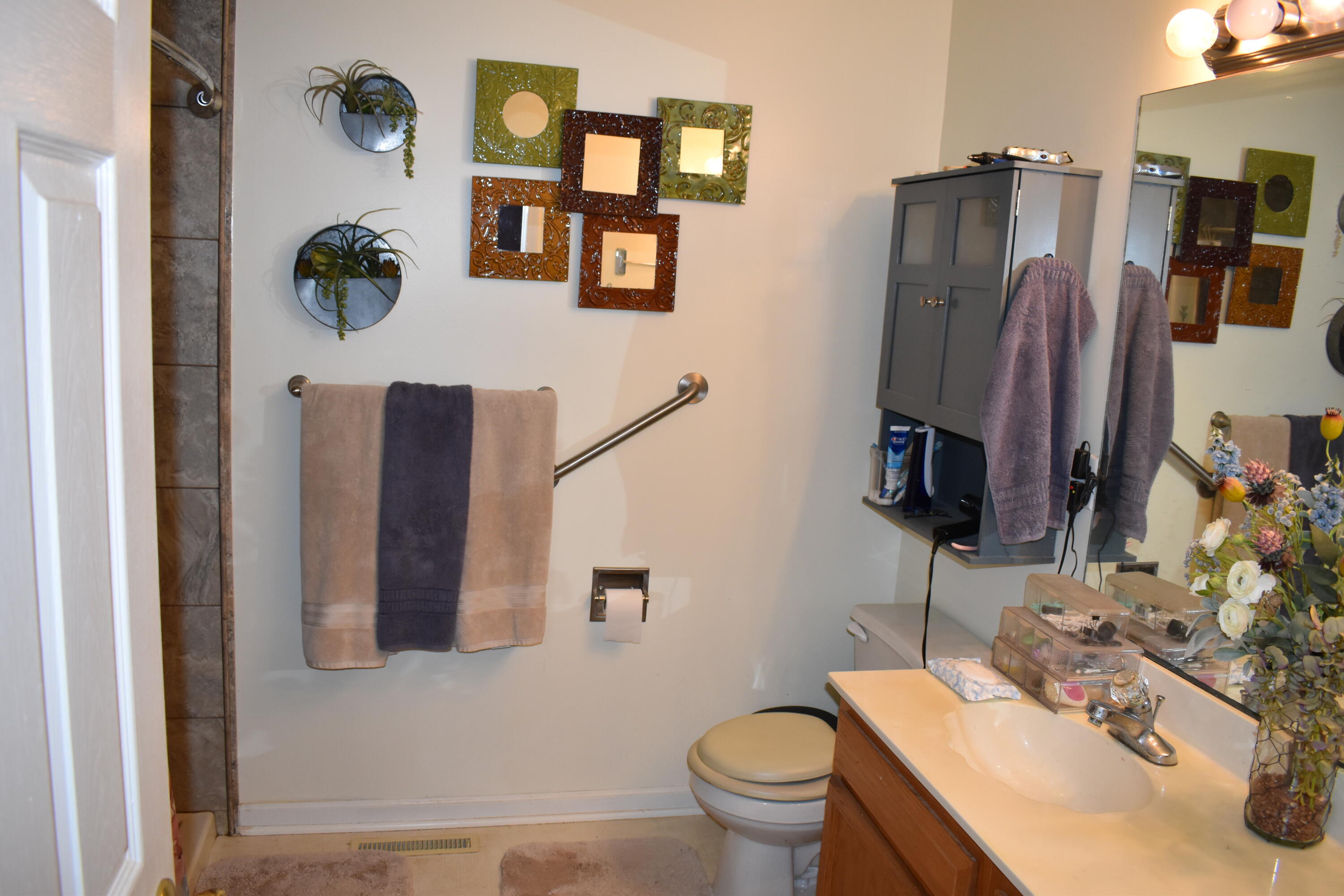 1875 Creekview Drive Property Photo 4