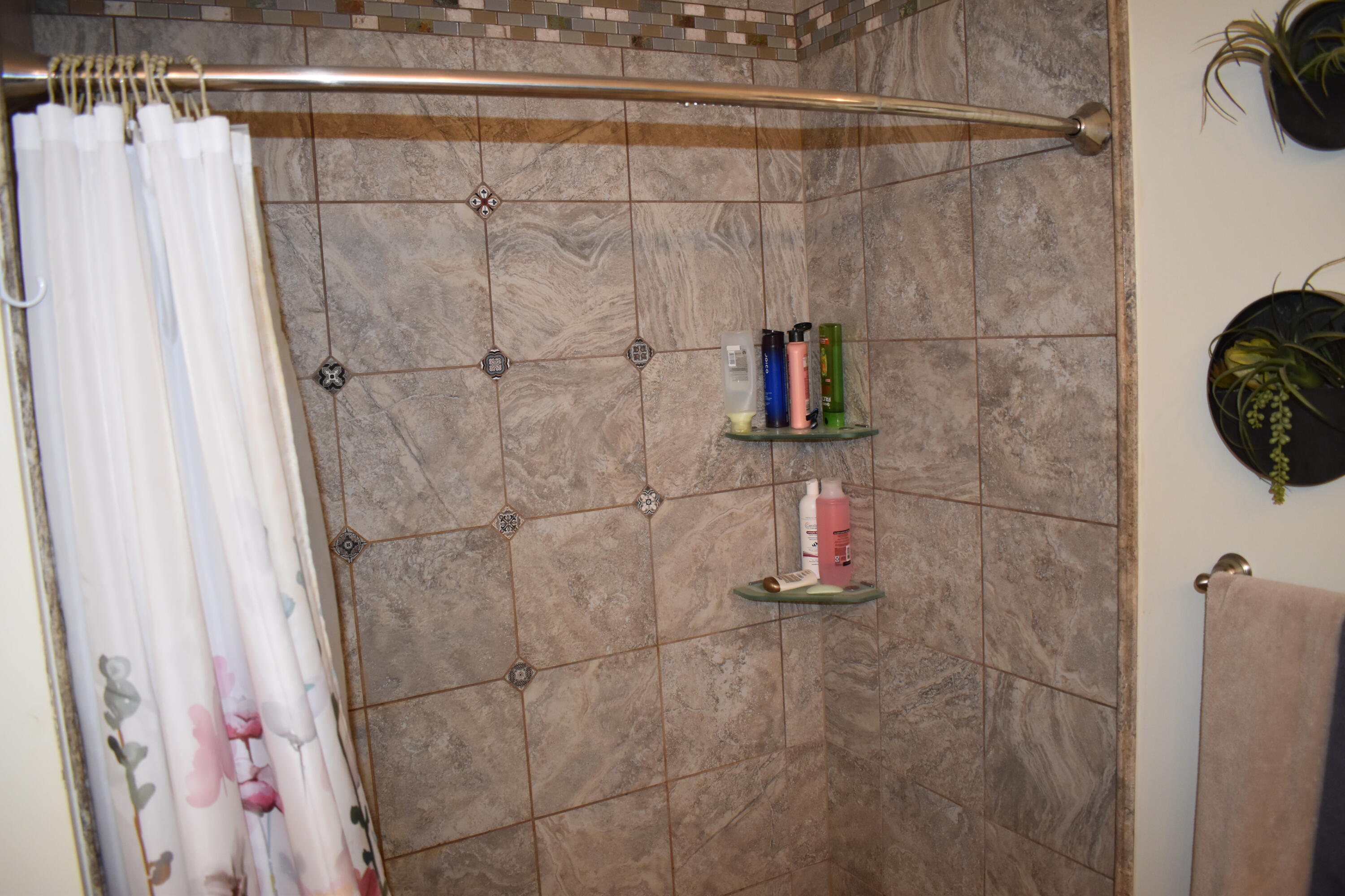 1875 Creekview Drive Property Photo 5