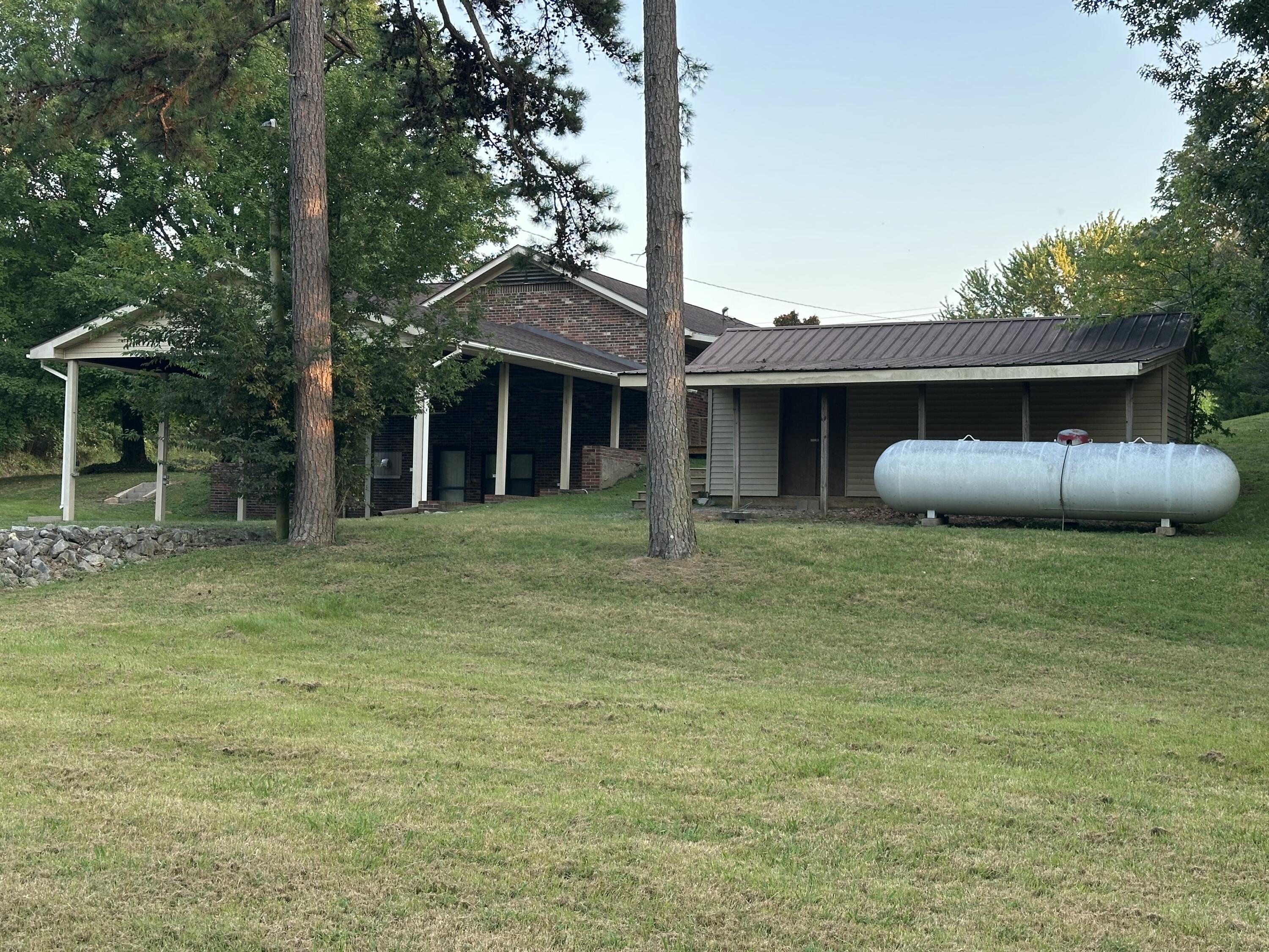 1865 Sharpe School Road Property Photo 10