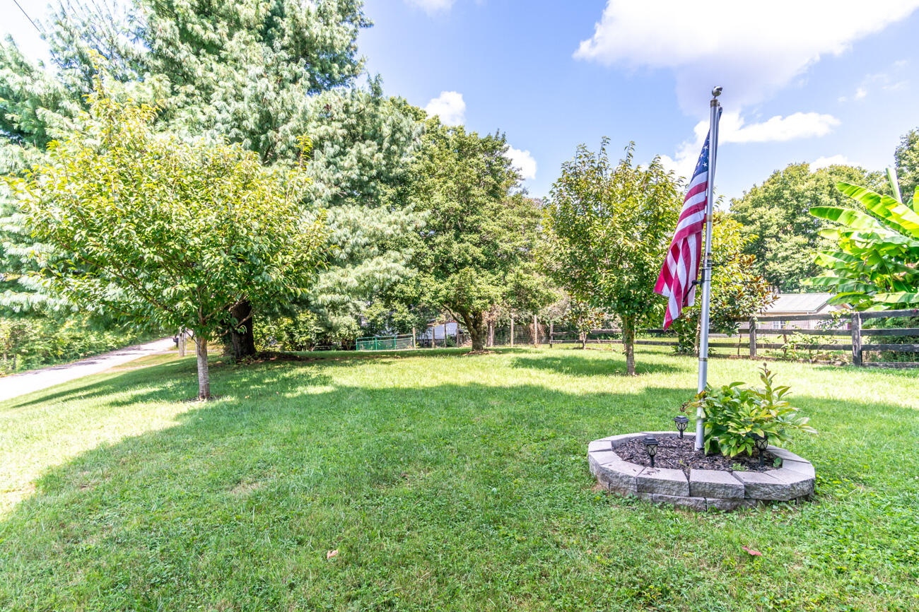 4481 Athens Boonesboro Road Property Photo 4