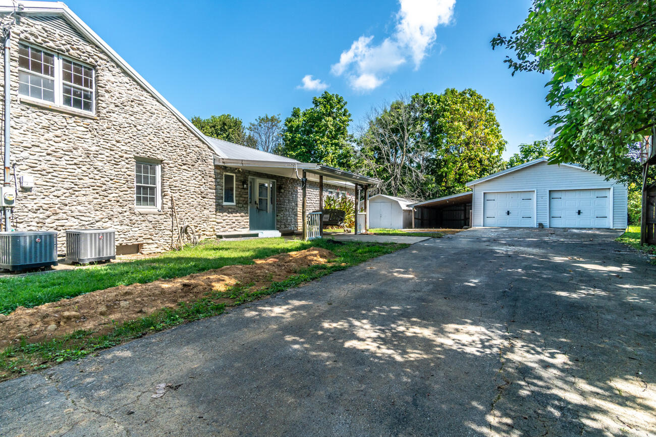 4481 Athens Boonesboro Road Property Photo 5