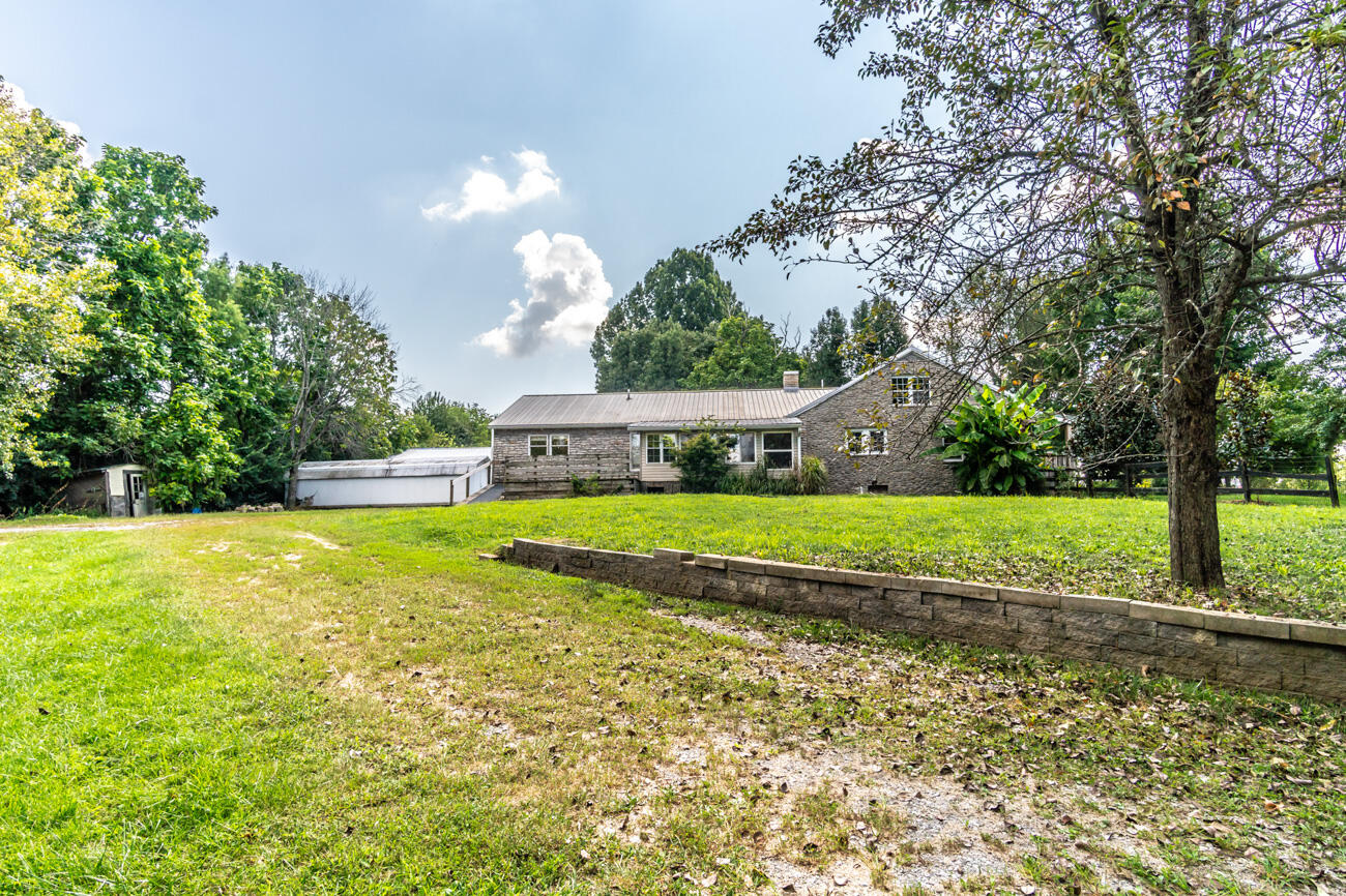 4481 Athens Boonesboro Road Property Photo 6