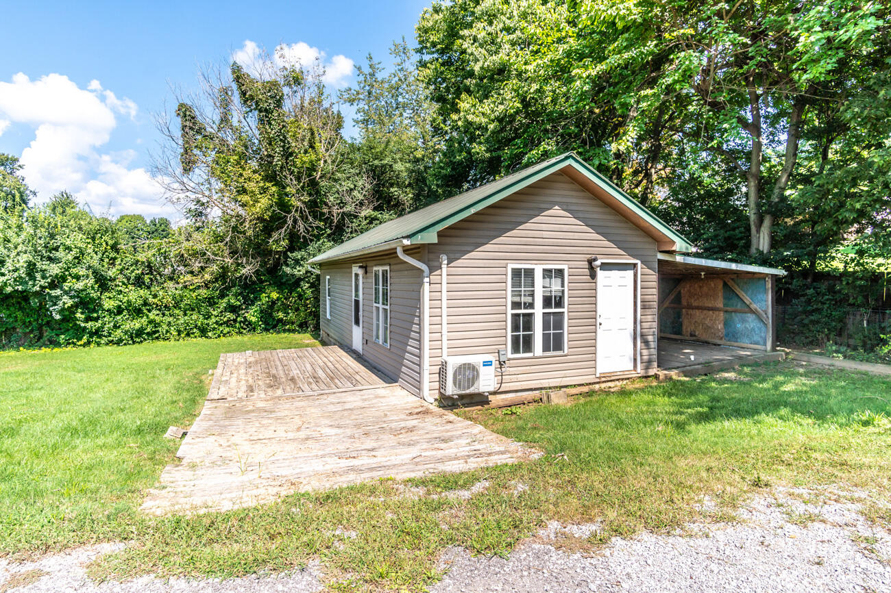 4481 Athens Boonesboro Road Property Photo 8