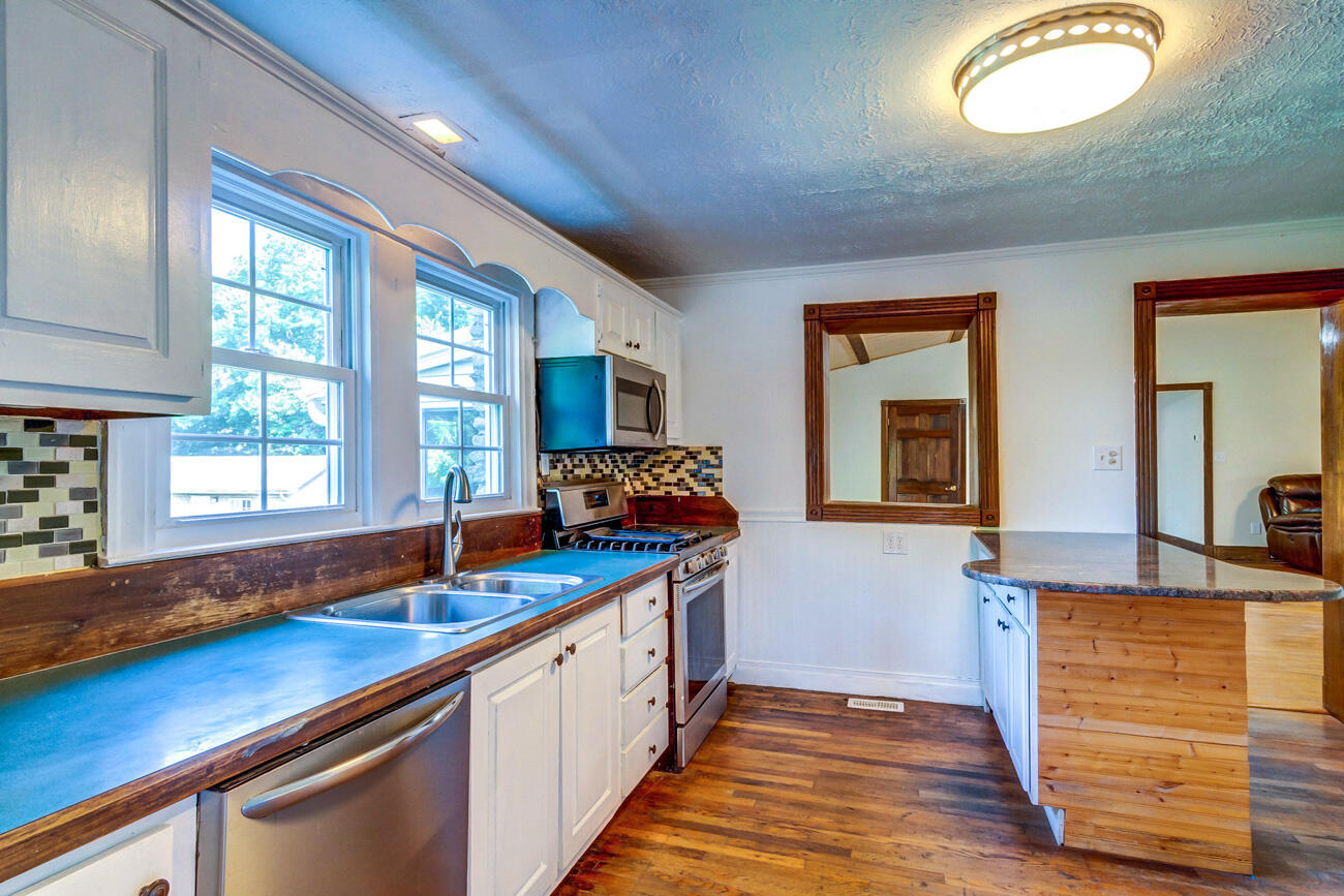 4481 Athens Boonesboro Road Property Photo 23