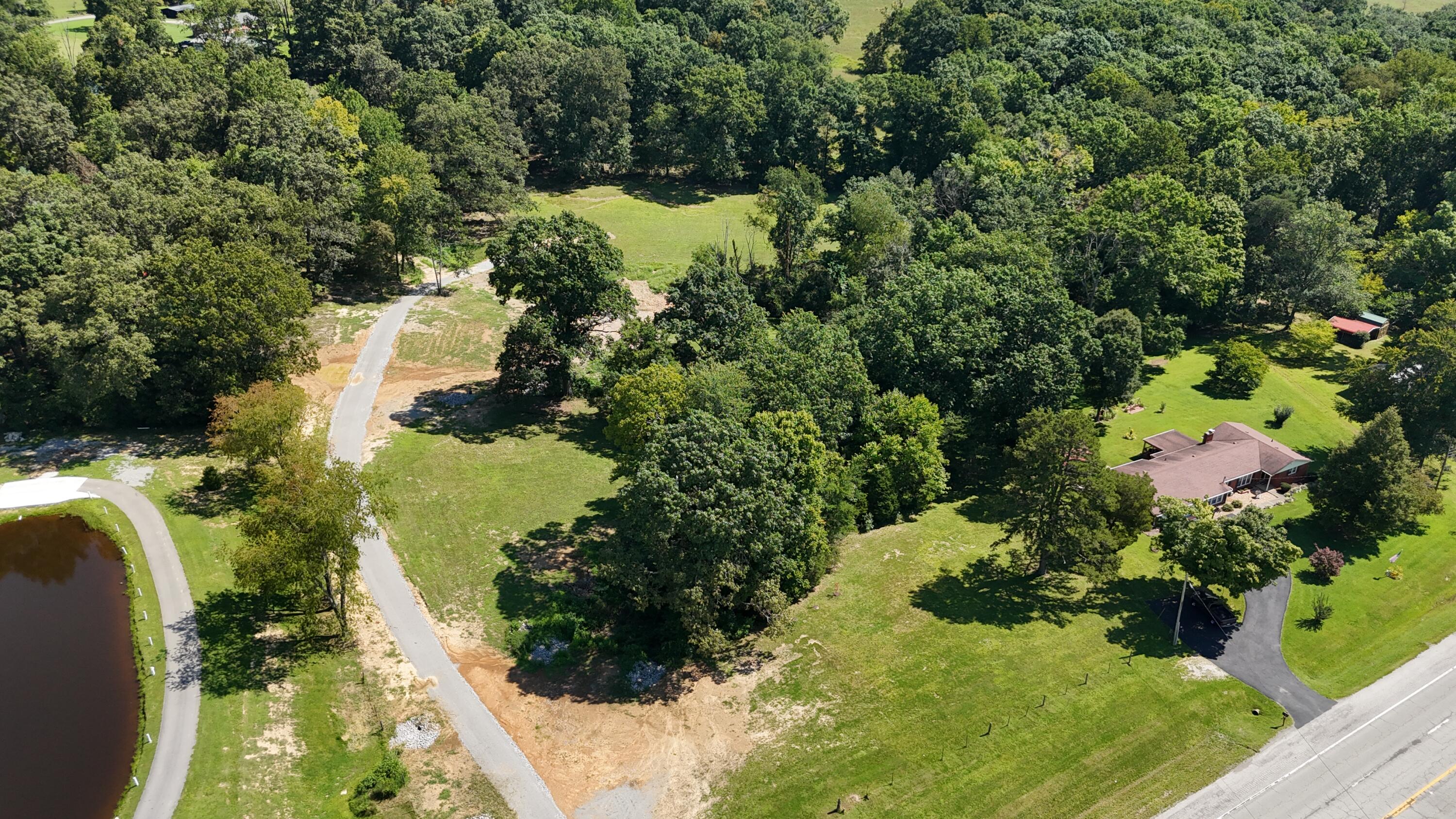 4225 New Irvine Road Property Photo 3