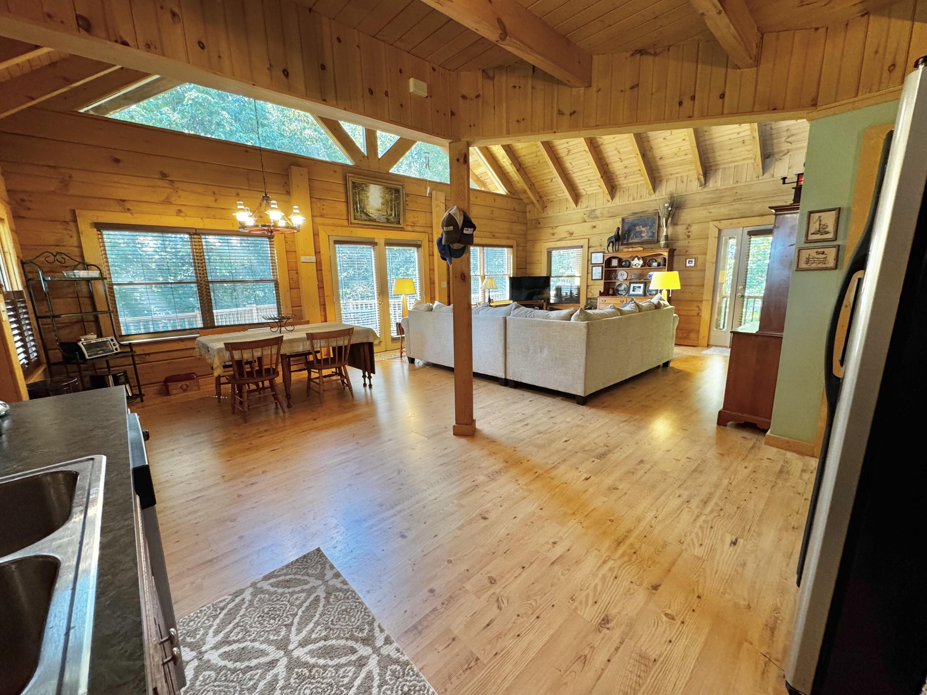 1087 Hideaway Drive Property Photo 6
