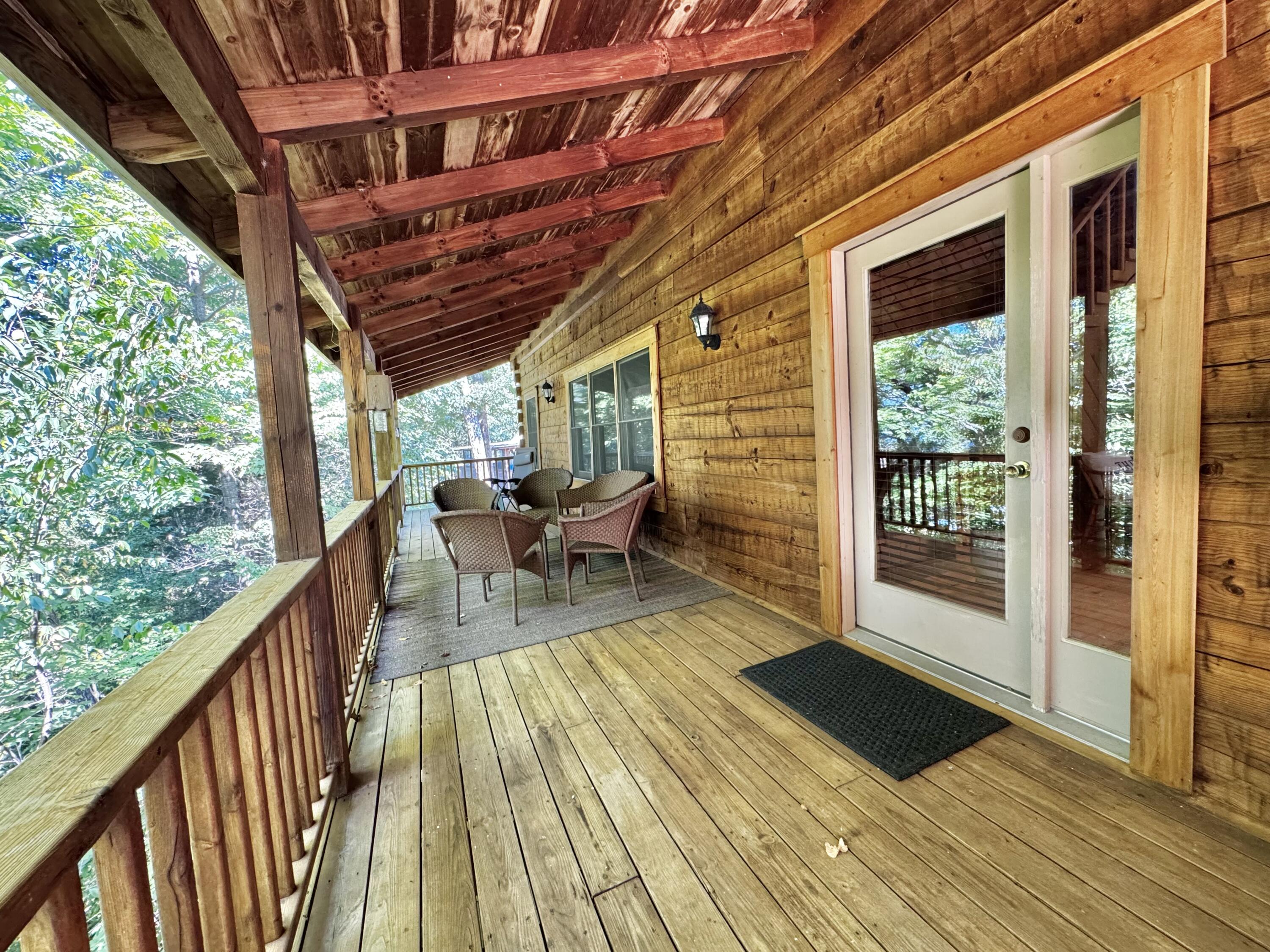 1087 Hideaway Drive Property Photo 8