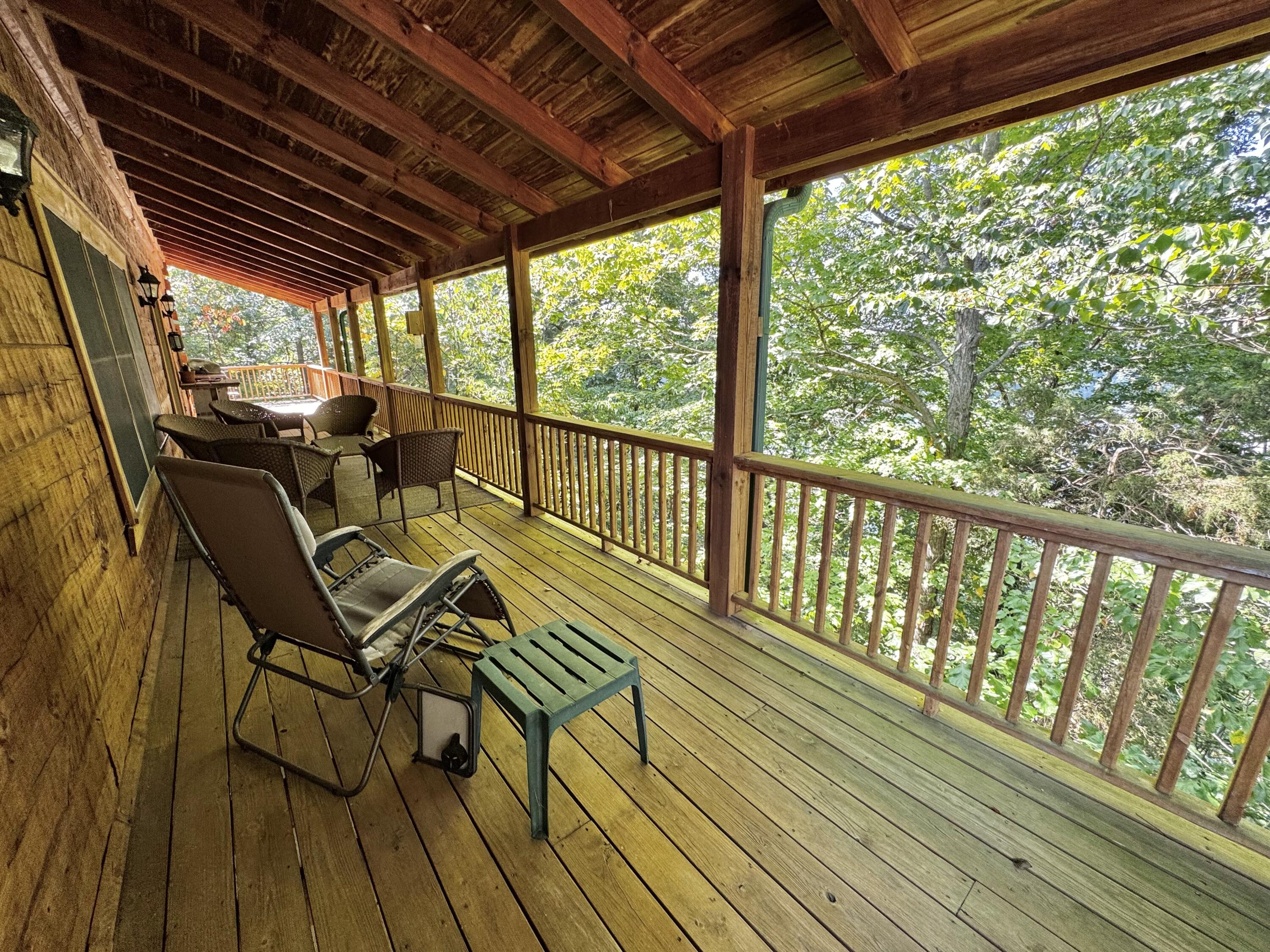 1087 Hideaway Drive Property Photo 9