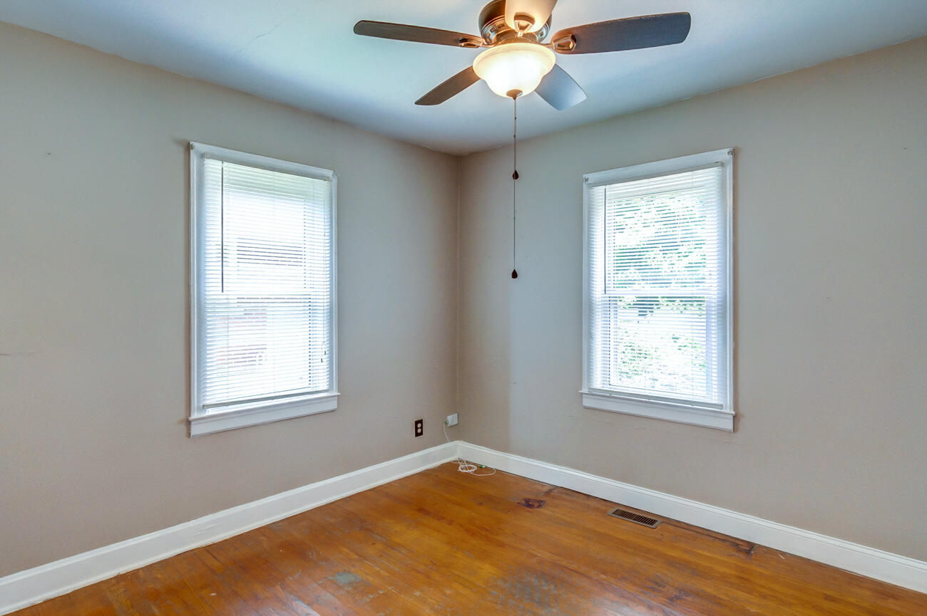 120 Windsor Drive Property Photo 30