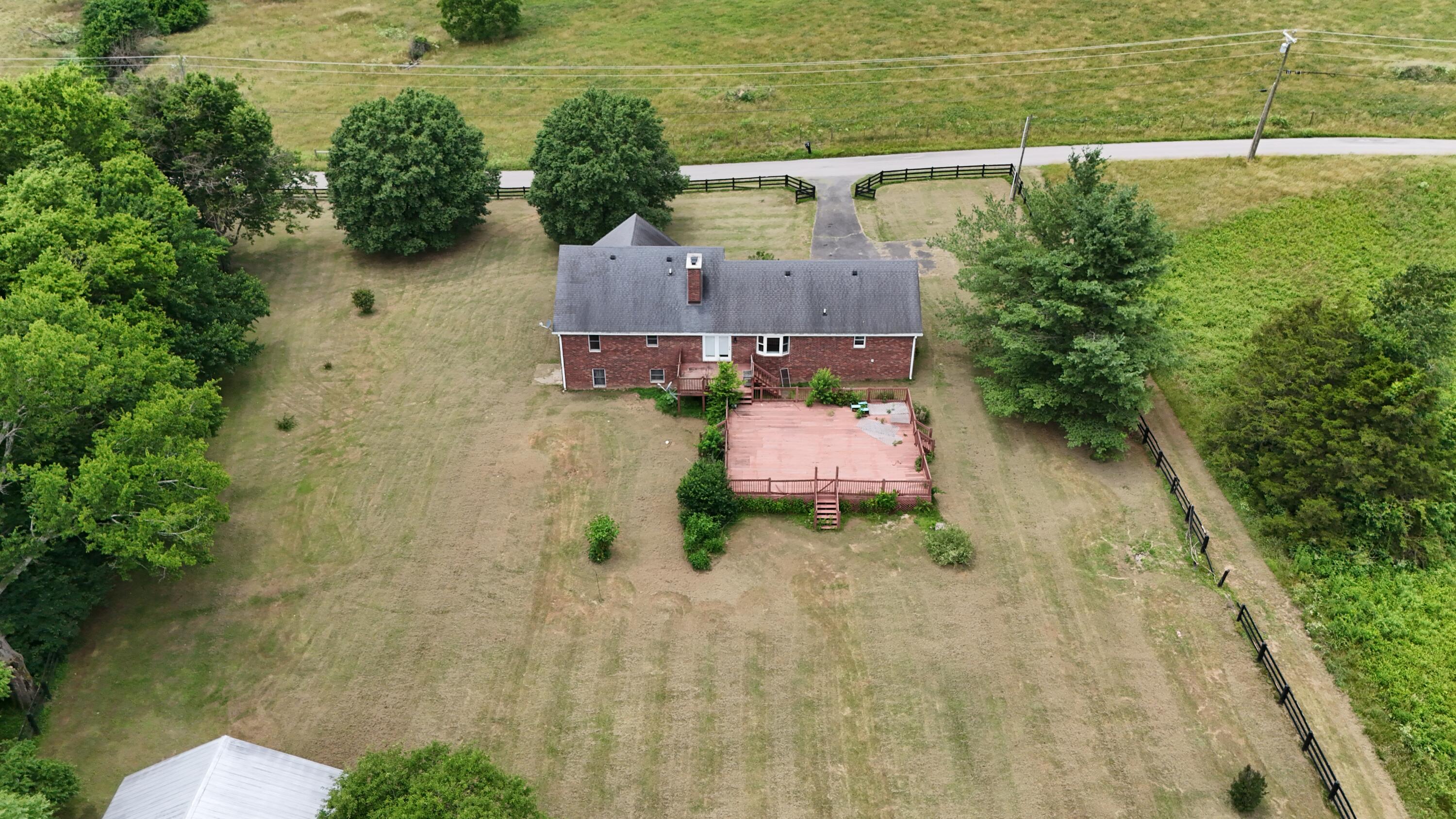 1109 Mitchell Lane Property Photo 3