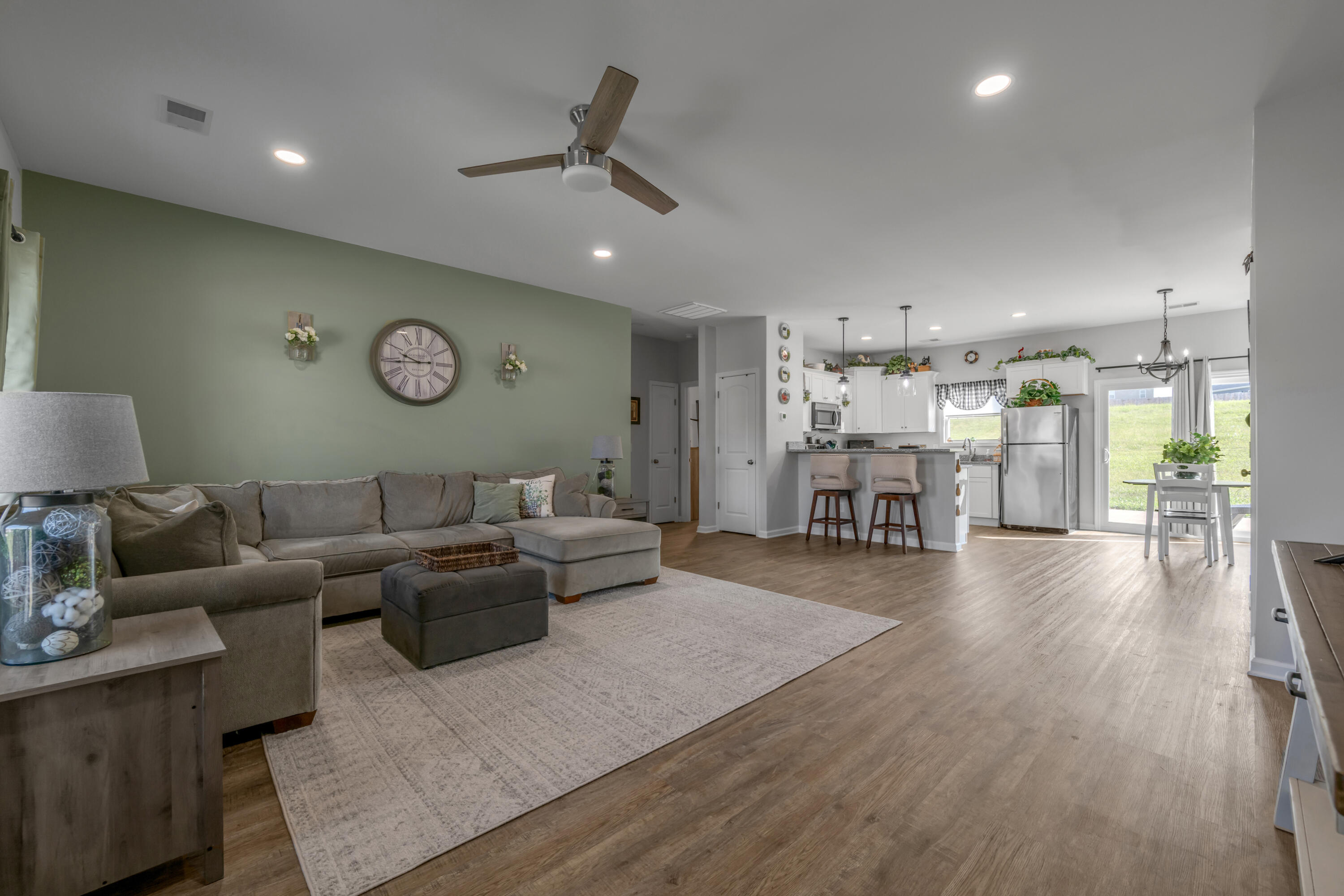 111 Stone Ridge Drive Property Photo 18