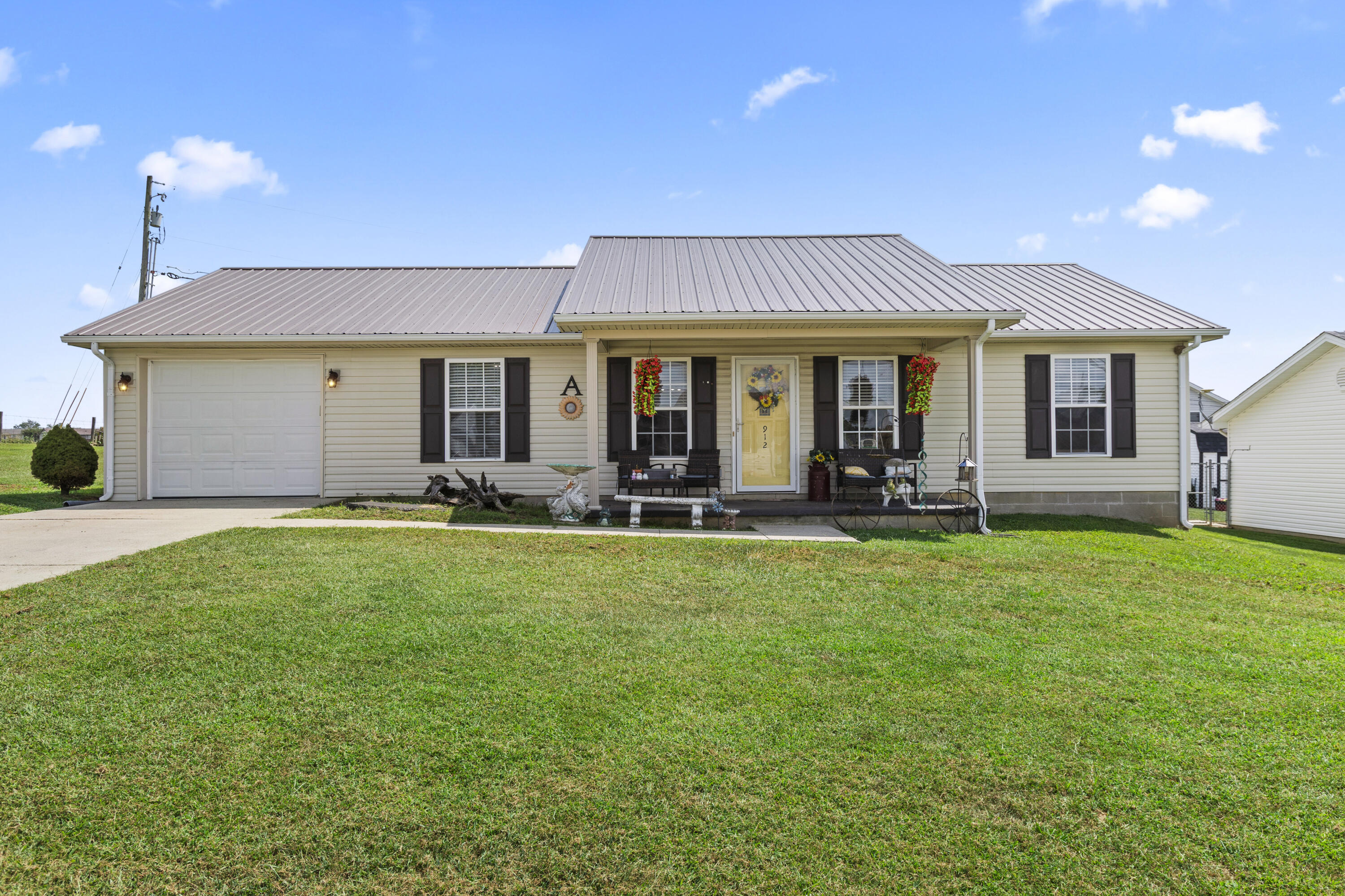 912 Martha Branch Drive Property Photo 23