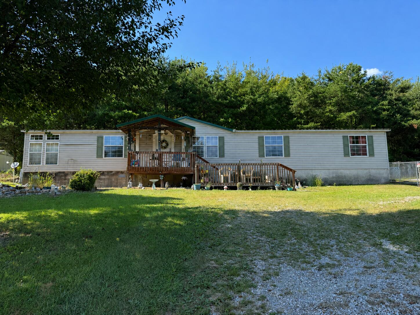 2290 Lambert Road Property Photo 1