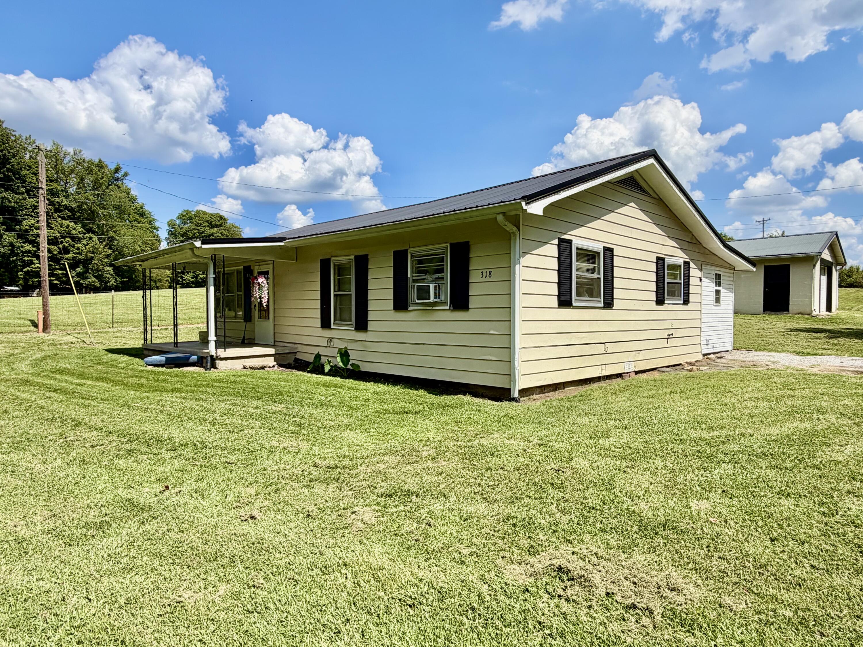 318 E Frog Hollow Road Property Photo 4